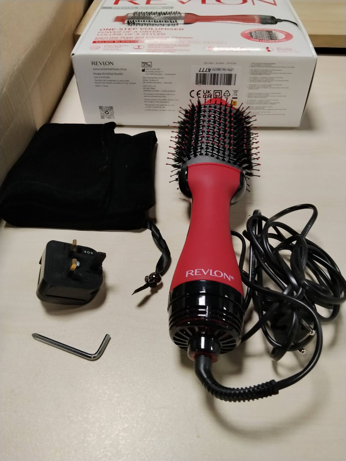 301754 - REVLON Tharëse flokësh me një hap dhe volumues Salon Titanium, dizajn oval, për flokë të mesëm deri të gjatë, RVDR5279UKE