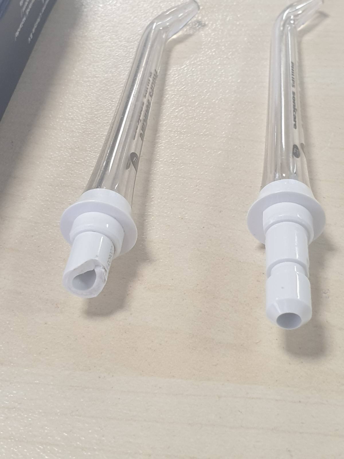 321227 - PHILIPS SONICARE – Pako me 2 gryka standarde për spërkatje uji F1, aksesor për pajisjen HX3042/00
