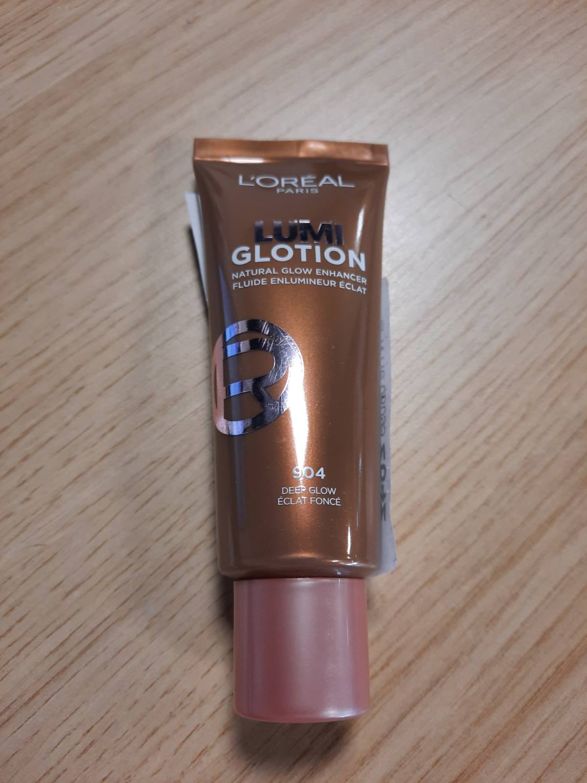 303558 - L'ORÉAL PARIS Lëng shumëpërdorimësh për ndriçim, Ndriçon dhe hidraton, I pasuruar me gjalpë shea, Shkëlqim i shkëlqyer, Nuanca: 904, 40 ml.