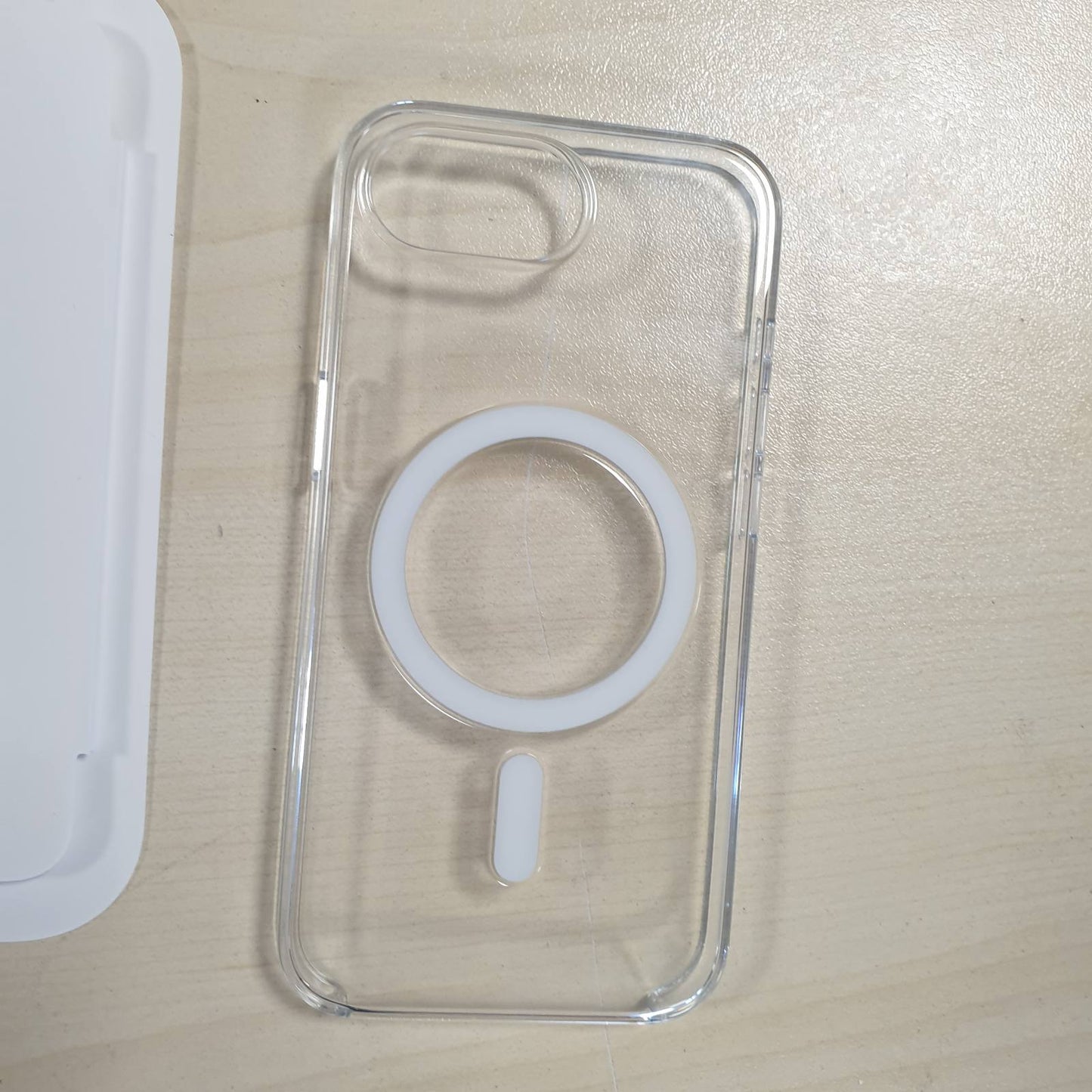 273098 - APPLE Mbështjellëse transparente me MagSafe për iPhone 17