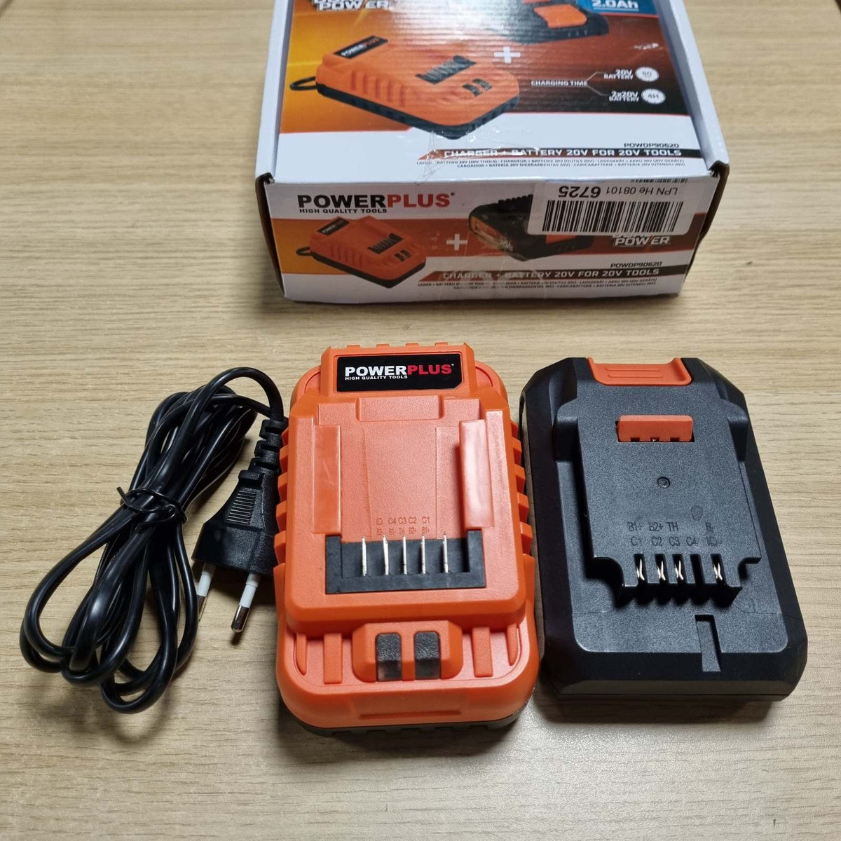 309802 - POWERPLUS Set baterish dhe karikuesi Dual Power POWDP90620, 2.0 Ah, 20 V, për vegla DIY pa tel