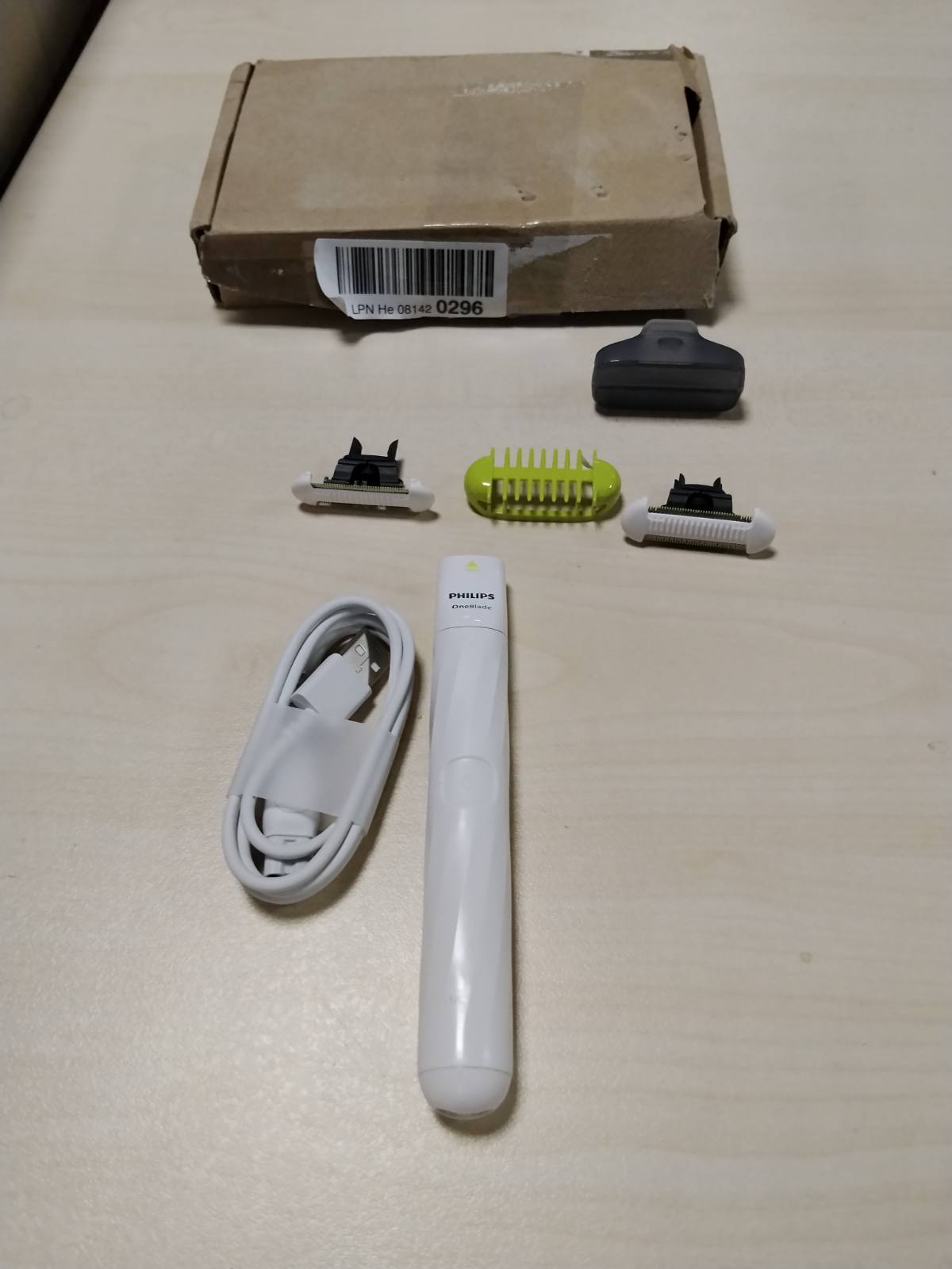 301837 - PHILIPS OneBlade Intime, rruajtje intime, shkurtim dhe rruajtje, model QP1924/30