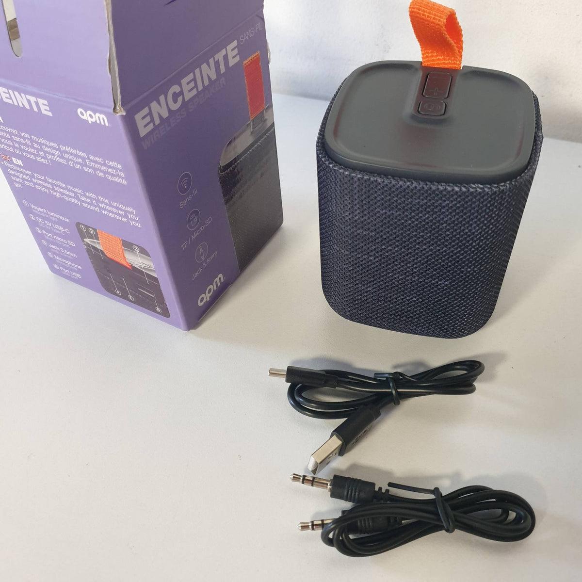 309256 - APM Altoparlant portativ me Bluetooth, mini altoparlant, deri në 8 orë kohë loje, rezistent ndaj ujit IPX4, i zi