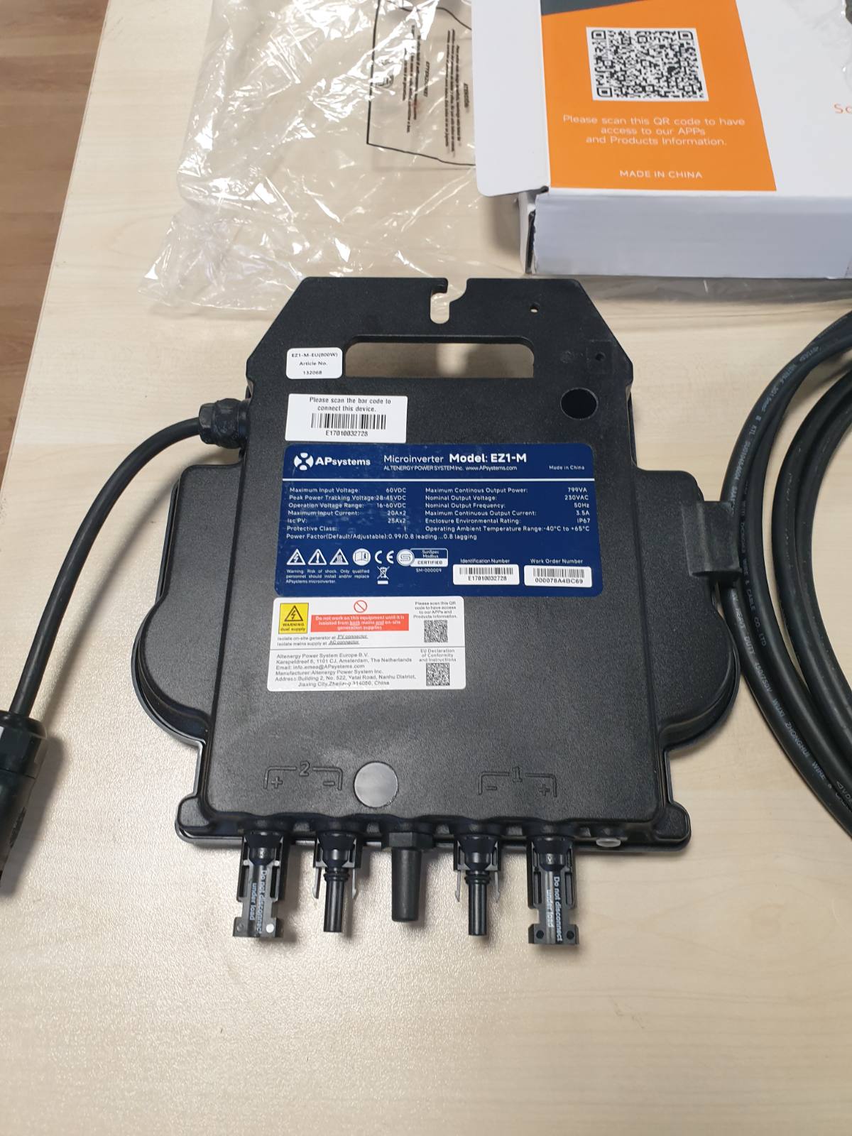 305068 - APSYSTEMS Mikro-invertor me Wi-Fi dhe Bluetooth, i çertifikuar VDE PV, invertor Plug & Play, ideal për central elektrik në ballkon, EZ1-M 800W me kabllo lidhjeje