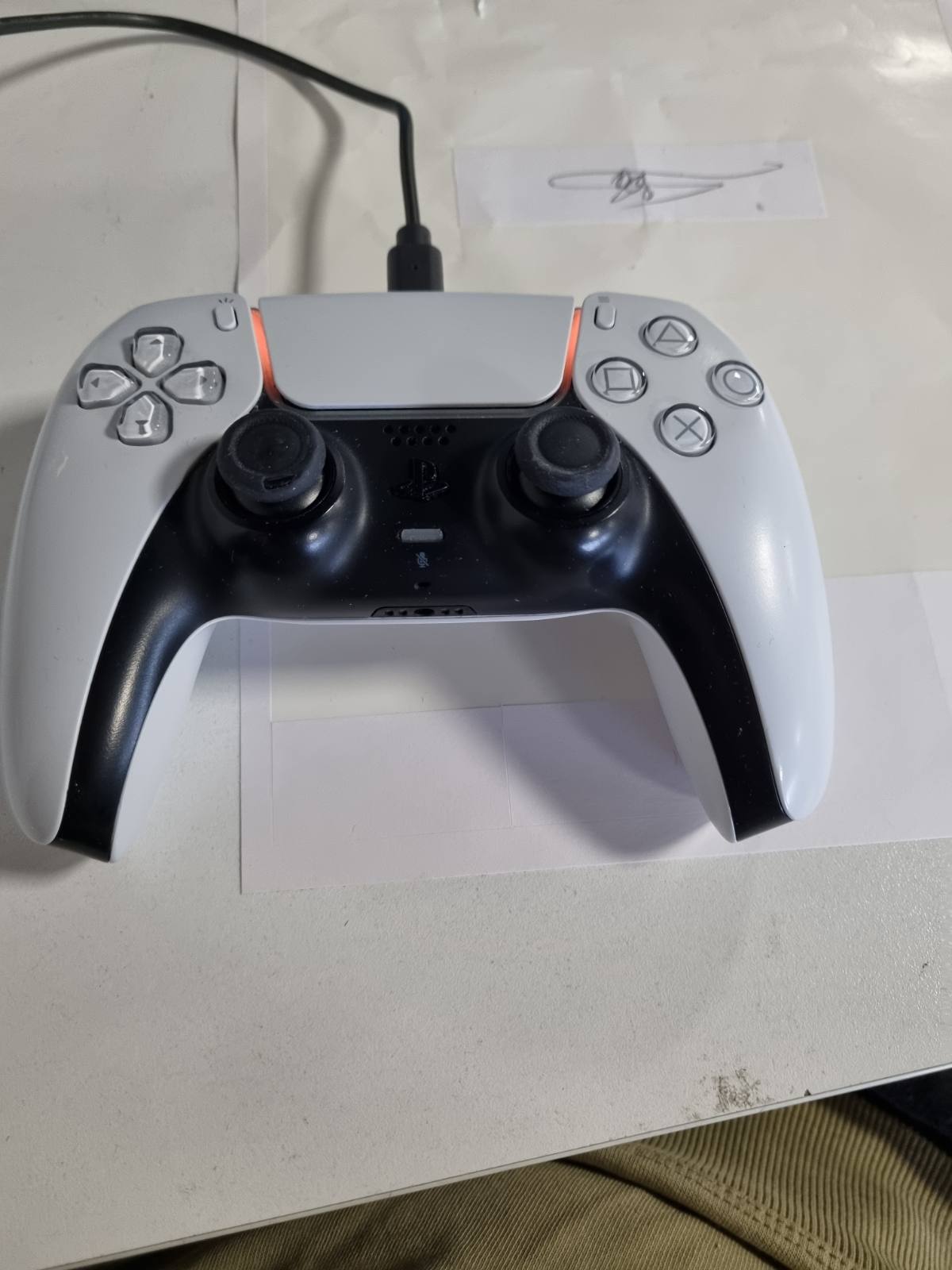 308525 - SONY INTERACTIVE ENTERTAINMENT Kontrolluesi i Lojës Dualsense - i Bardhë - 18.9 x 7 x 19.2 cm