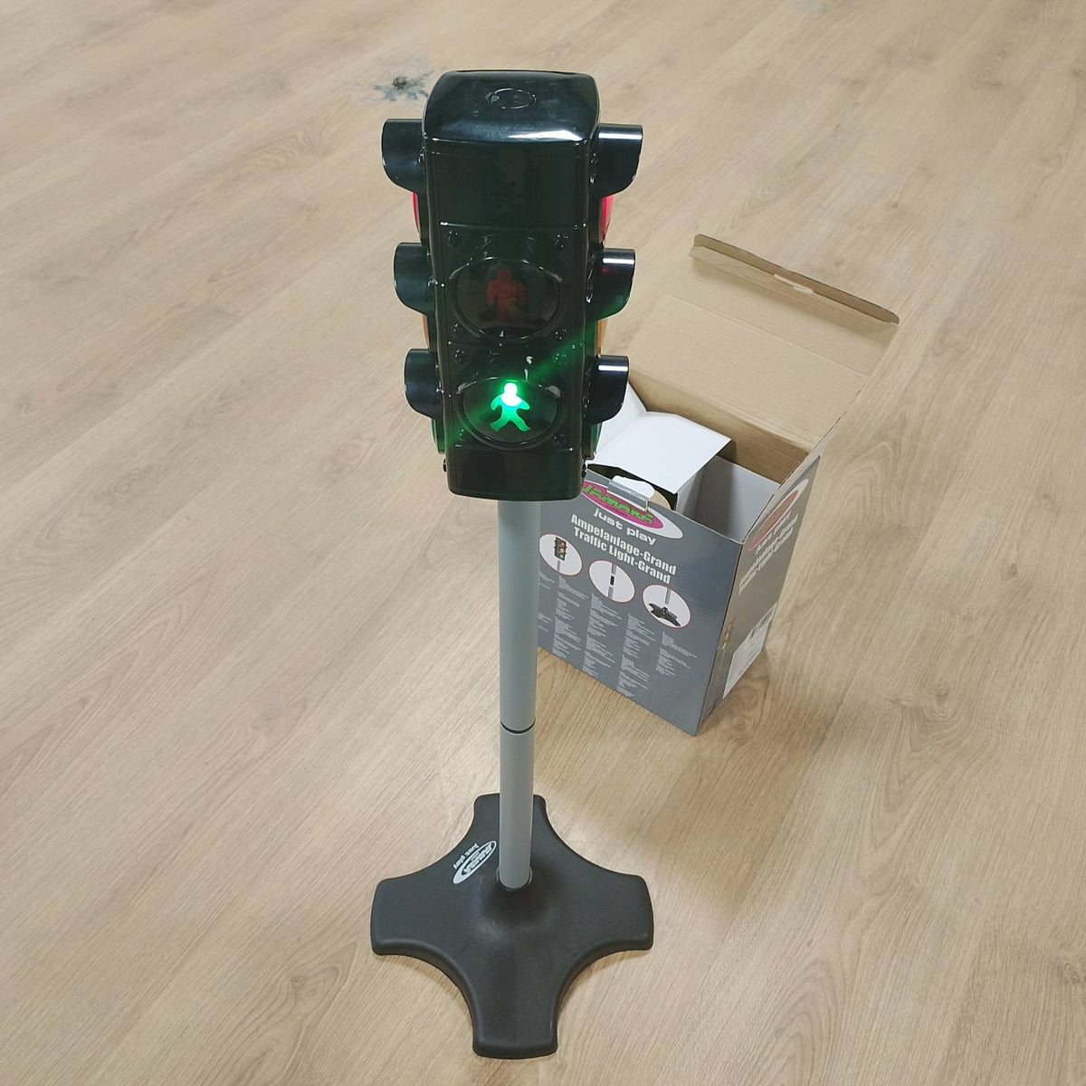 310193 - JAMARA Sistemi i semaforit - Dritë e Madhe/Trafiku - Semafor i madh me funksion drite, plastikë me cilësi të lartë, fazat e semaforit automatike ose manuale, funksion fikjeje automatike