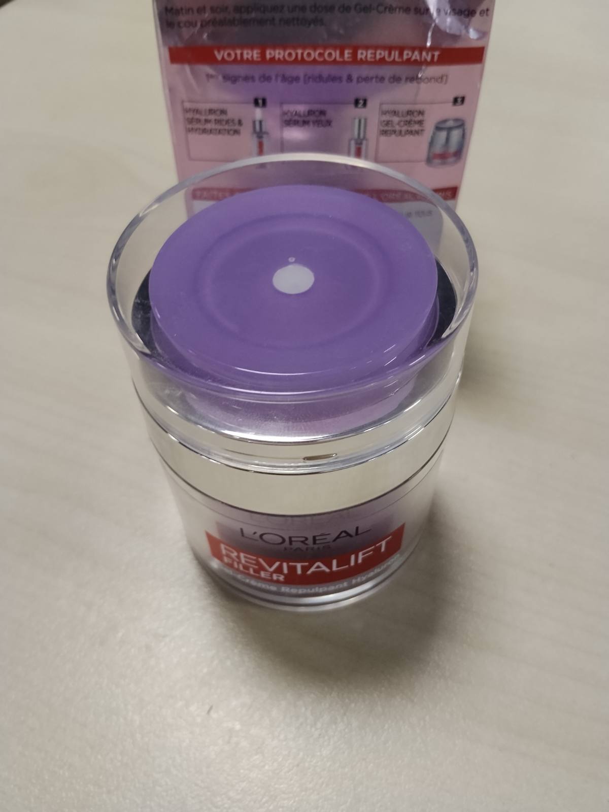 289993 - L'ORÉAL PARIS Krem Xhel Plotësues Hidratues dhe Anti-plakje me Acid Hialuronik, Ceramide, Niacinamidë dhe Glicerinë, 50 ml