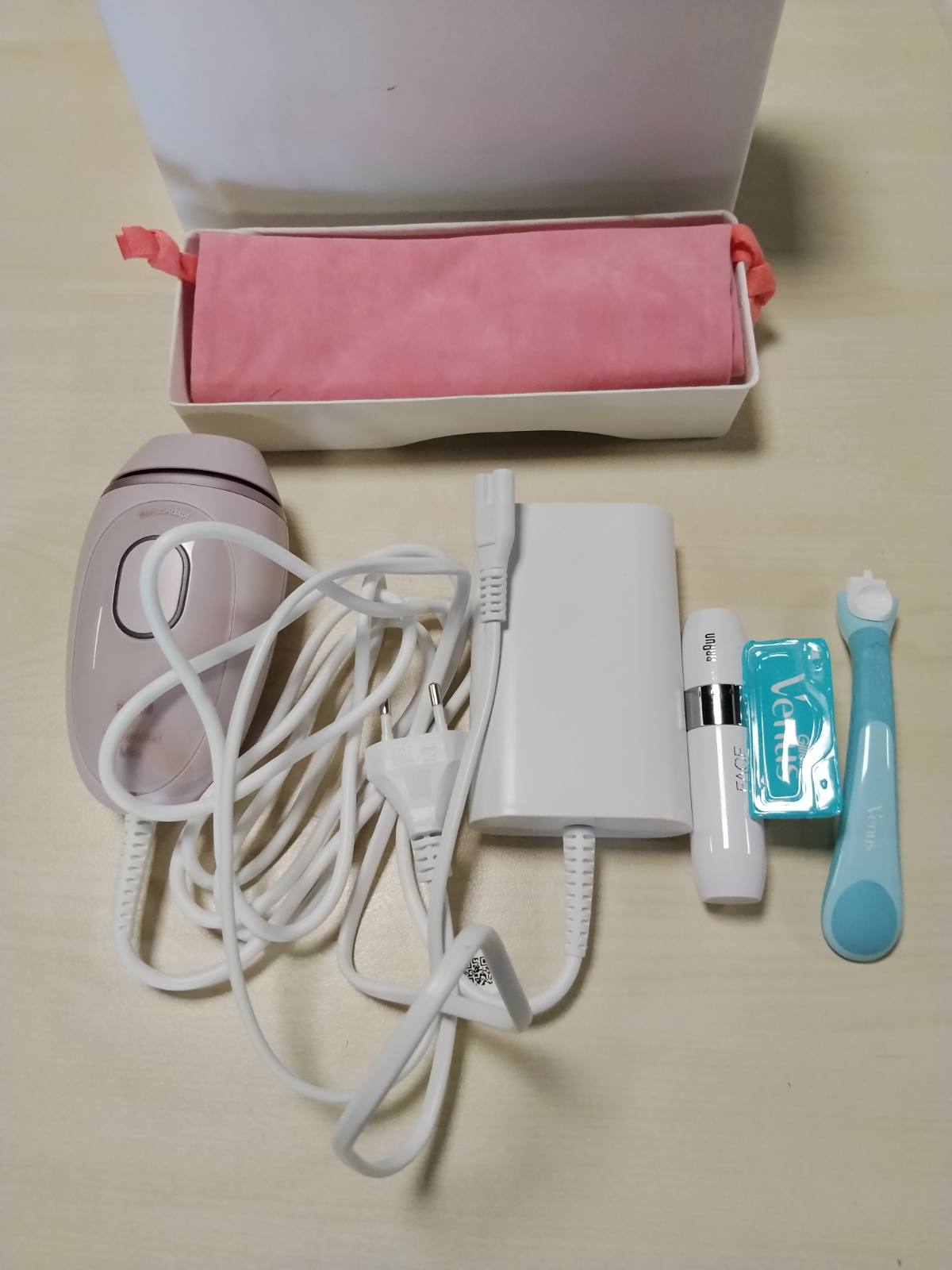 320839 - BRAUN Pajisje IPL Silk·expert Mini PL1112, 100-240V, 50/60Hz, Rozë