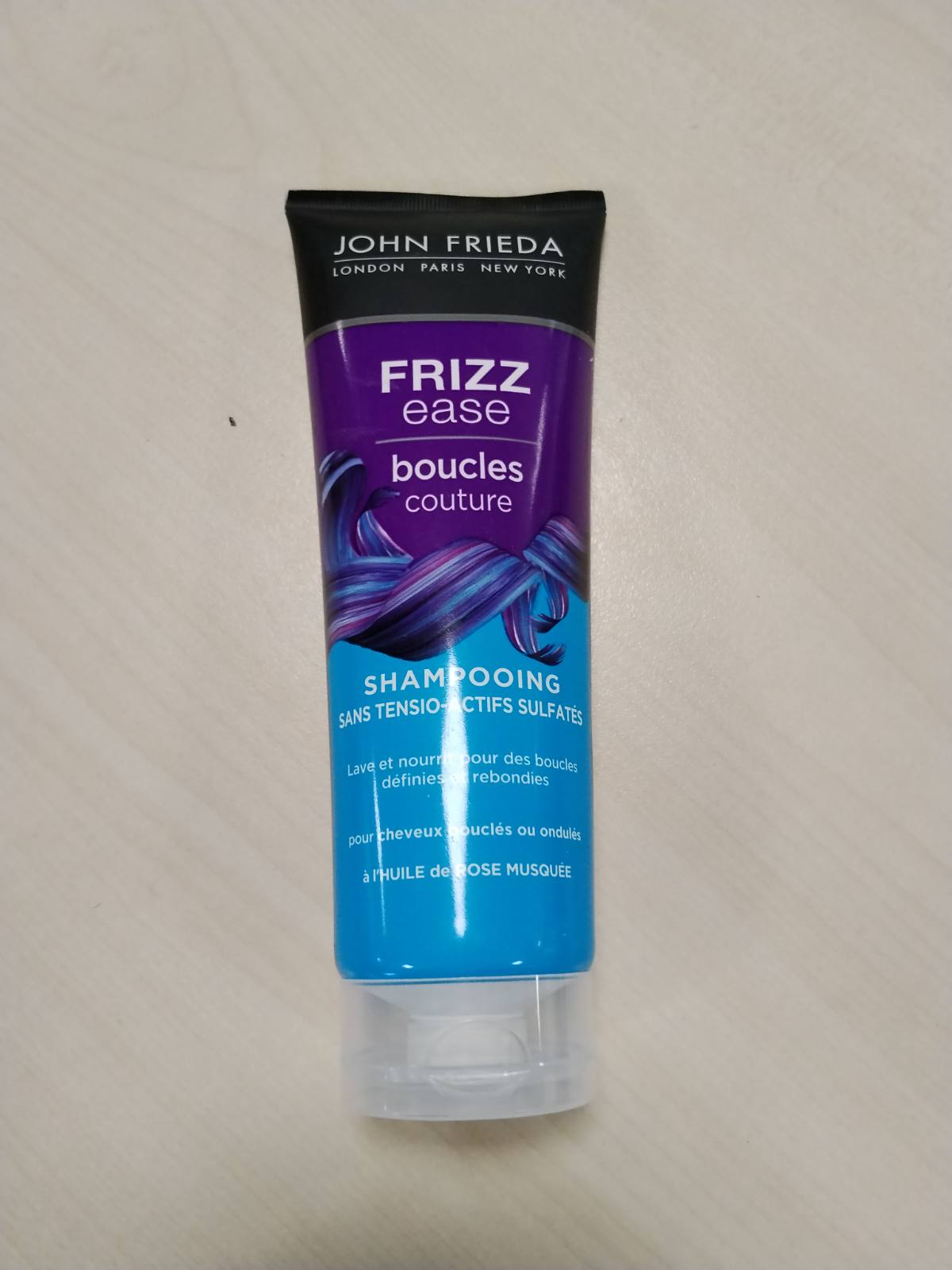 303940 - JOHN FRIEDA Shampo Frizz Ease Boucles Couture, 250 ml