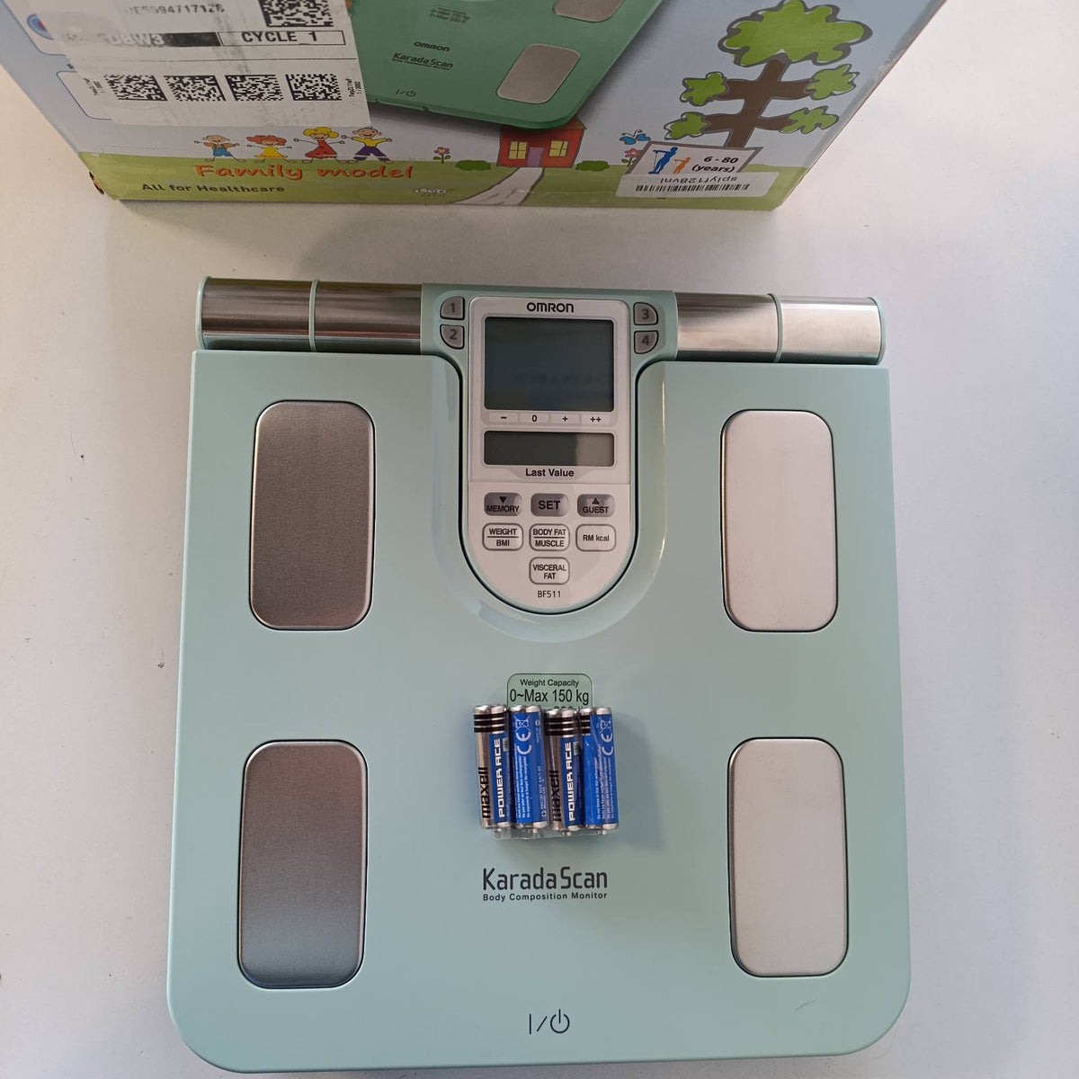301656 - OMRON Peshore banjoje BF511 me matje të dhjamit trupor dhe masës muskulore