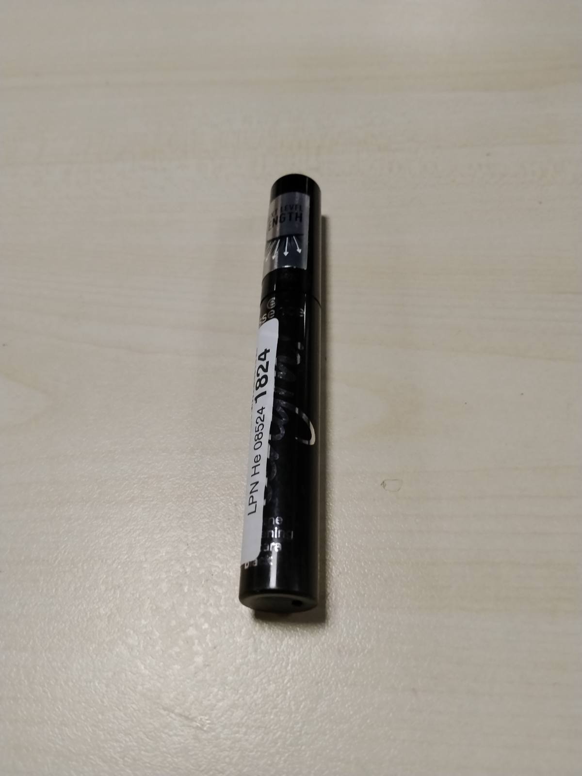 297770 - ESSENCE What the Length! Rimel i Zi për Zgjatje Ekstreme Nr. 01 - 10 ml