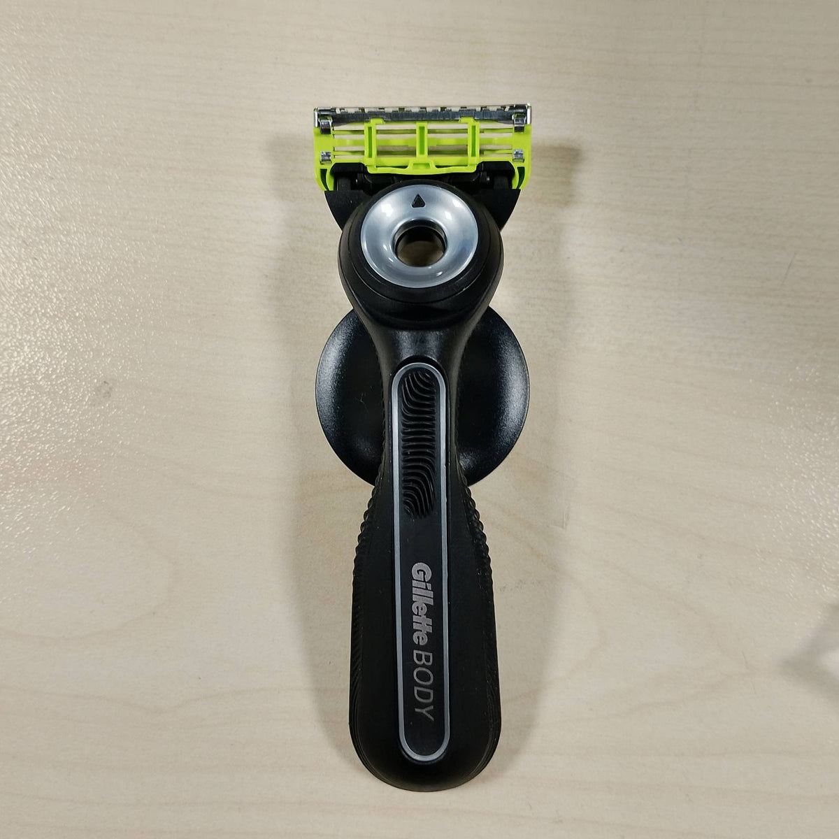 296845 - GILLETTE Brisku për Trup dhe Intime, i Zi
