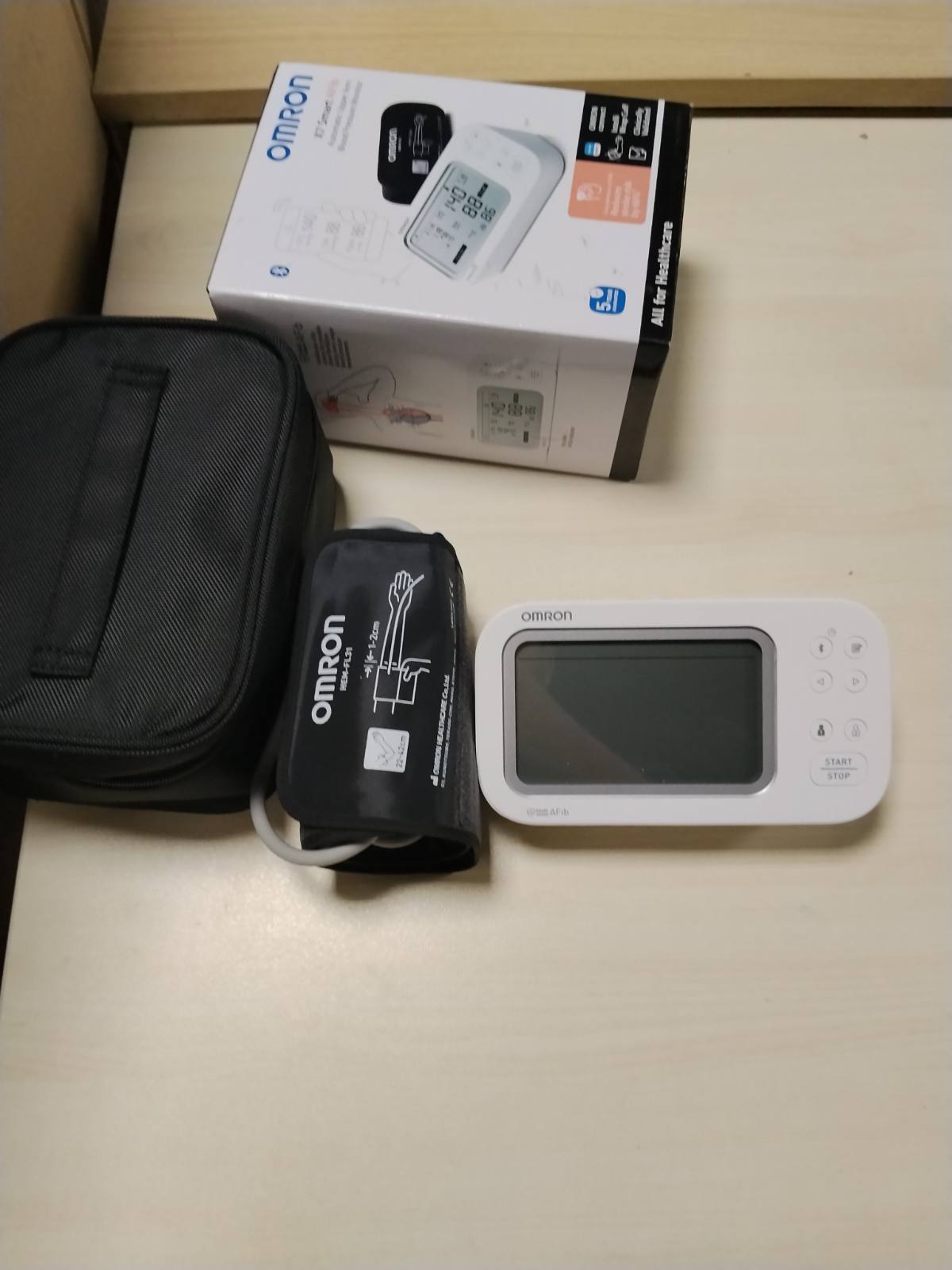 296579 - OMRON Monitorues i tensionit të gjakut për krahun e sipërm X7 Smart AFib me aplikacion, 2 përdorues, 22-42 cm