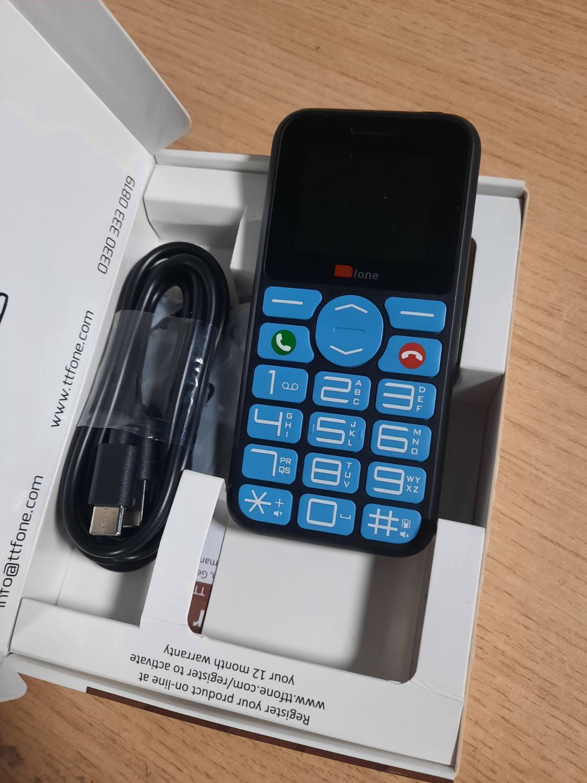 310112 - TTFONE Telefon celular emergjence TT190, me butona të mëdhenj, bazë për të moshuar, i zhbllokuar, me kabllo USB