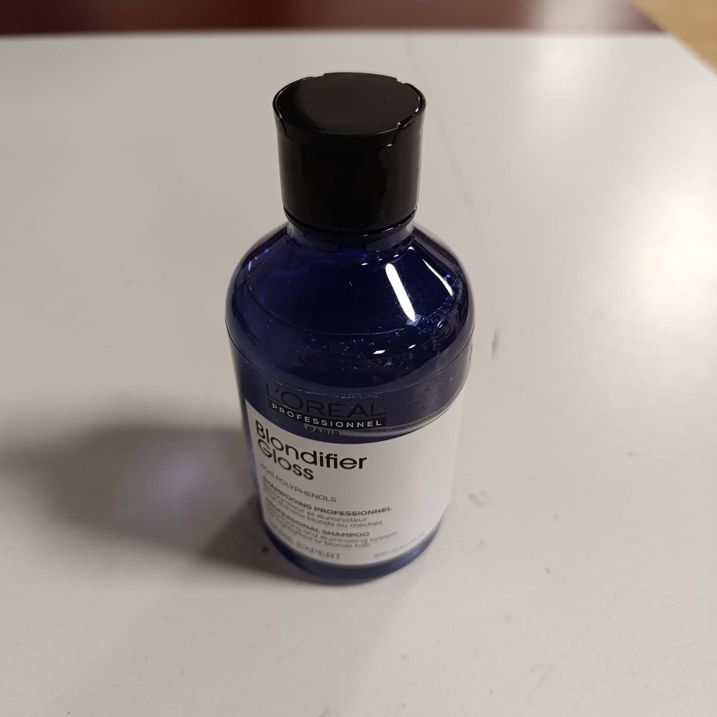 321526 - L'OREAL PROFESSIONNEL Shampo Blondifier Gloss Restoring & Iluminuese, 300 ml, I pasuruar me vitaminë E, Ofron ushqim dhe shkëlqim për flokë biondë dhe të theksuar