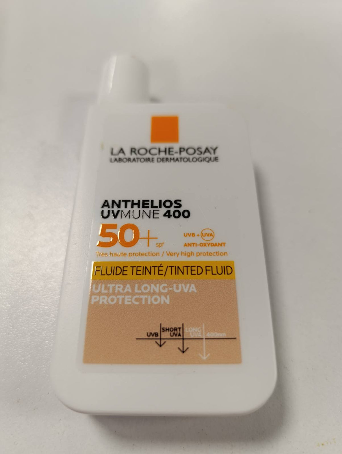 302154 - LA ROCHE-POSAY Anthelios Invisible Fluid UVMune 400 SPF 50+, lëng mbrojtës nga dielli për lëkurë të ndjeshme, 50 ml