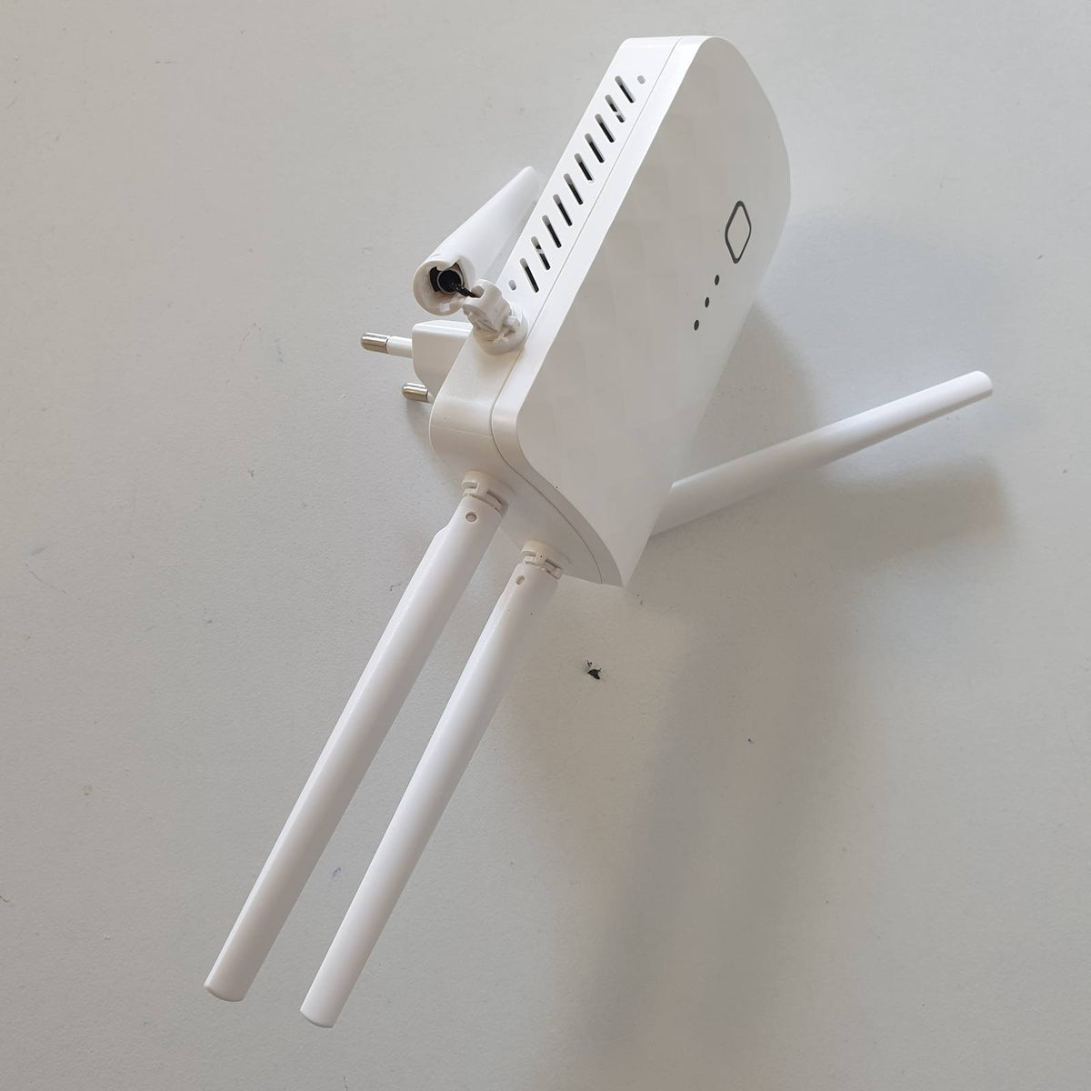309824 - MEETOWN - Zgjerues WiFi, përsëritës WiFi Ultraxtender, 1200 Mbps, 5GHz + 2.4GHz, Gigabit LAN, modalitet AP, i pajtueshëm me të gjithë ruterët standardë WiFi