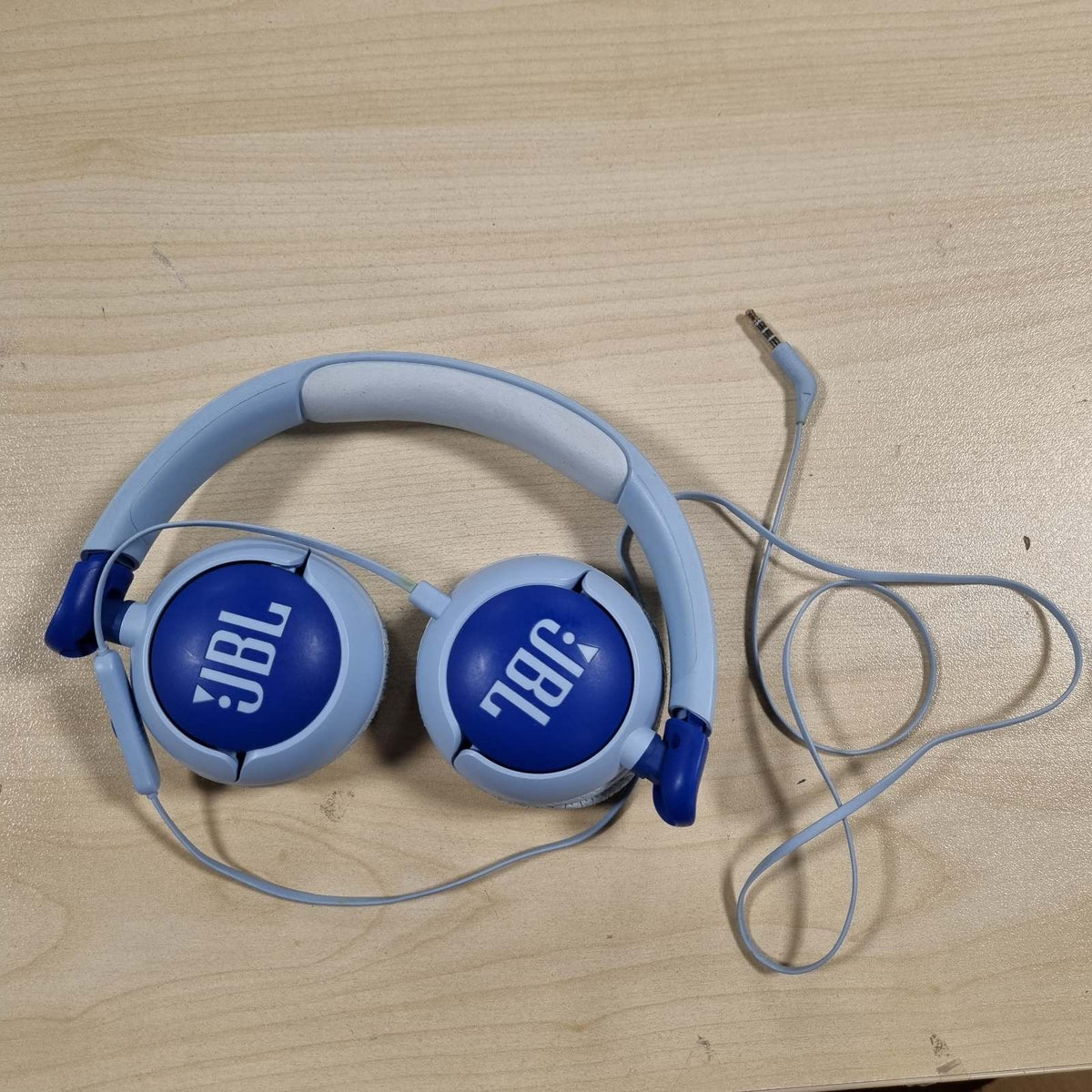 309996 - JBL Junior 320, Kufje me tel për fëmijë, mikrofon të integruar, volum deri në 85 dB, dizajn i palosshëm, blu