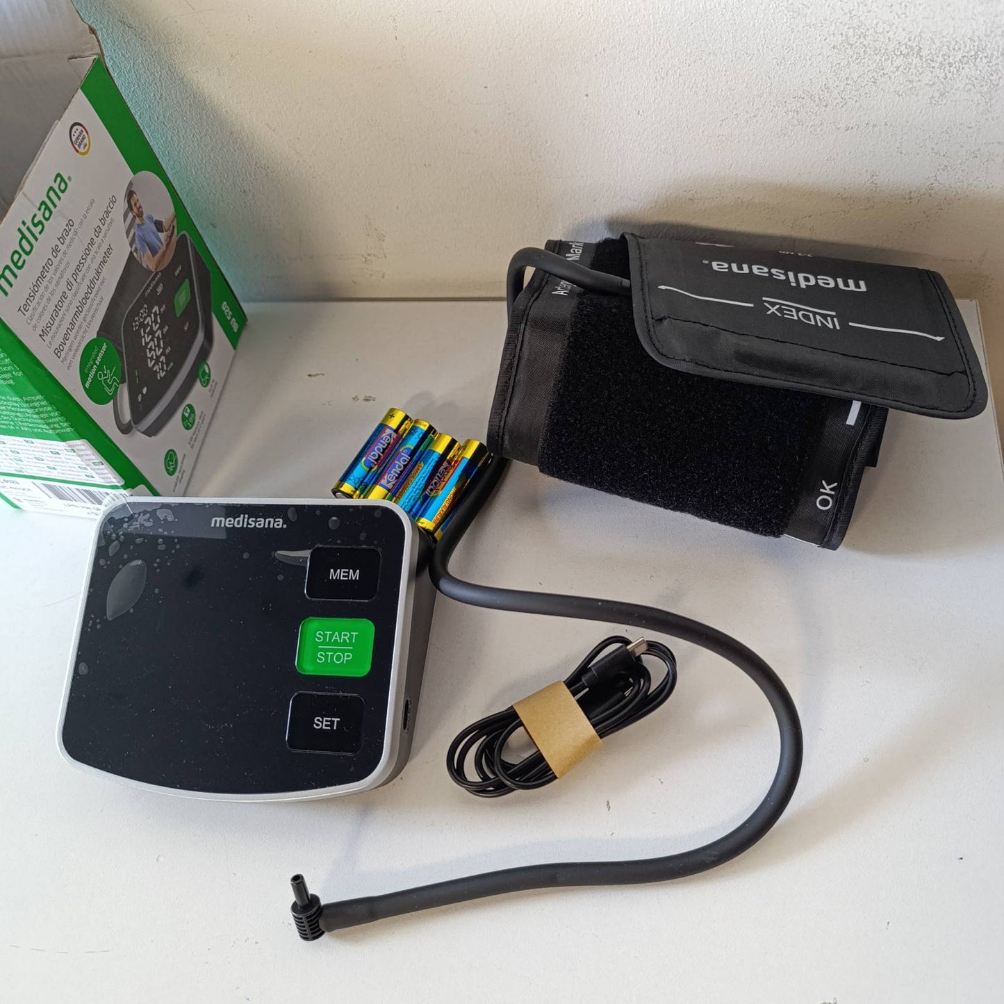 275214 - MEDISANA Monitor tensioni gjaku BU 520, manshetë XXL, pajisje matëse me shkallë ngjyrash, monitor tensioni gjaku dhe pulsi, funksion memorie, tregues rrahjesh të parregullta