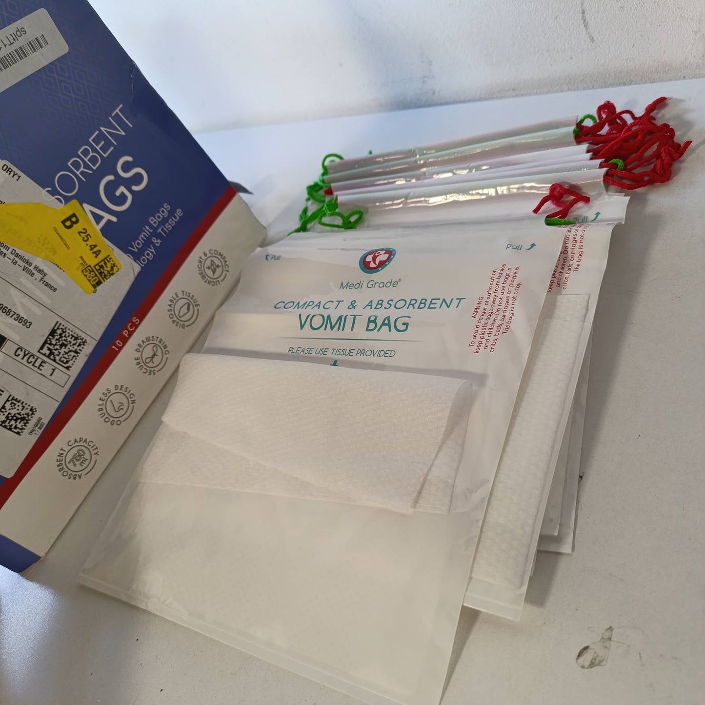 275911 - Qese për të vjella pa erë me jastëkë super absorbues, pako me 10 copë, kapacitet 750ml, për fëmijë dhe të rritur