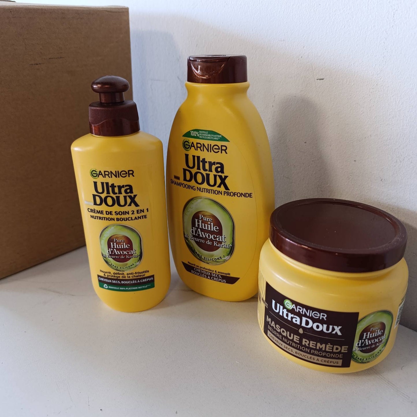 275692 - GARNIER Ultra Doux - Rutinë për të Ringjallur Kaçurrelat e Flokëve të Thatë - Me Vaj Avokadoje dhe Gjalpë Shea - Shampo, Balsam dhe Maskë për Burra dhe Gra