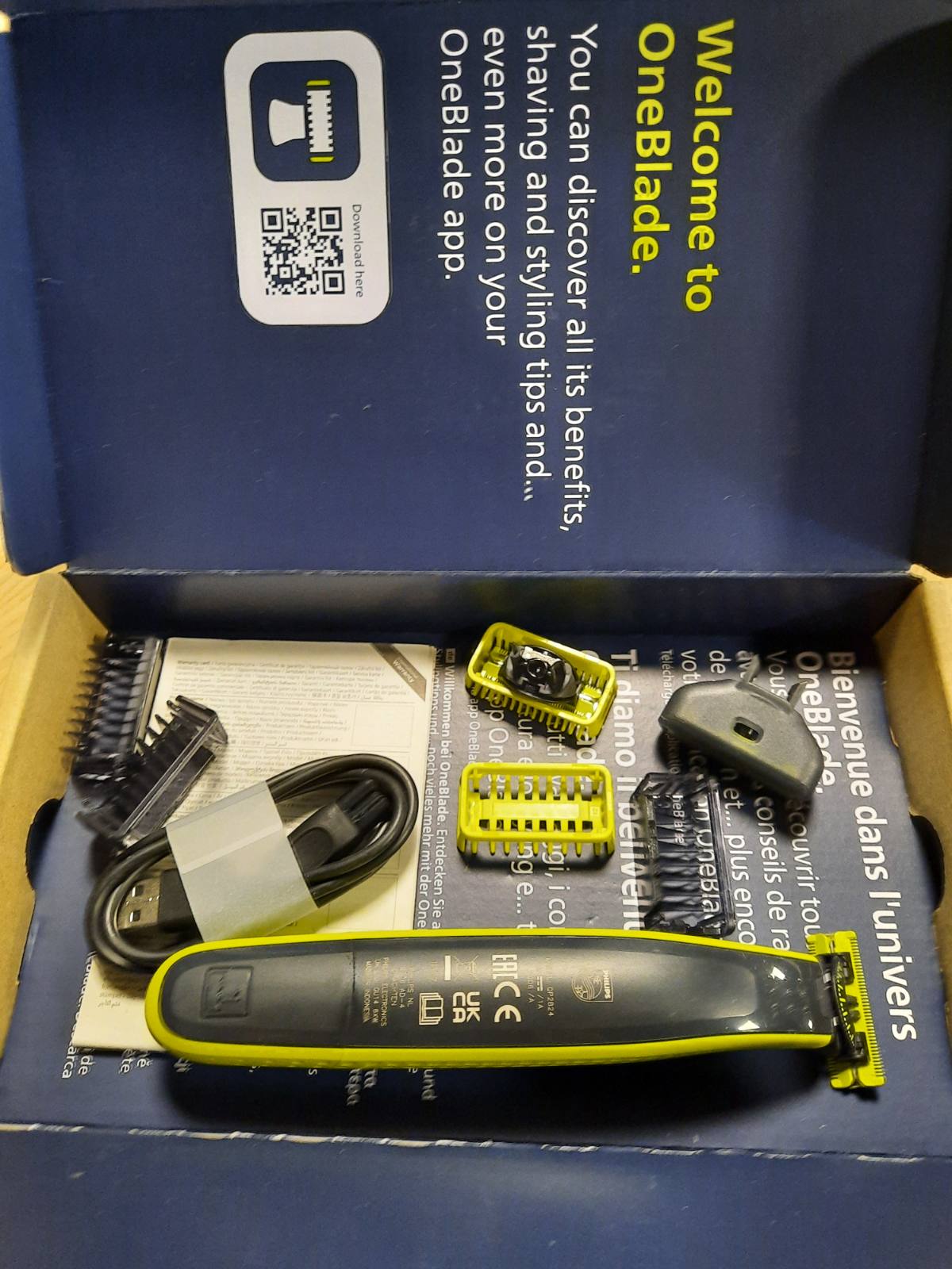 275071 - PHILIPS Prerës elektrik për mjekër OneBlade 360 QP2824/31, për fytyrën dhe trupin, 3 tehe 360, 3 krehër mjekre (1, 3, 5 mm), 1 komplet trupi