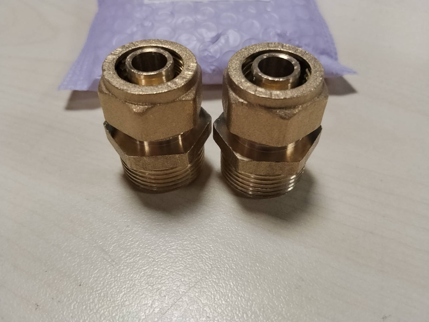289238 - 2 COPË KALIM PËR BASHKIM ME VIDË PËR SISTEMIN E TUBAVE KOMPOZITË, LIDHËSE ME KOMPRESION ME FILETO MASHKULLORE 16 MM X 3/4", KALIM PËR LIDHËSE ME VIDË PËR LIDHËSE ME KOMPRESION PËR TUB KOMPOZIT SHUMËSHTRESOR DVGW