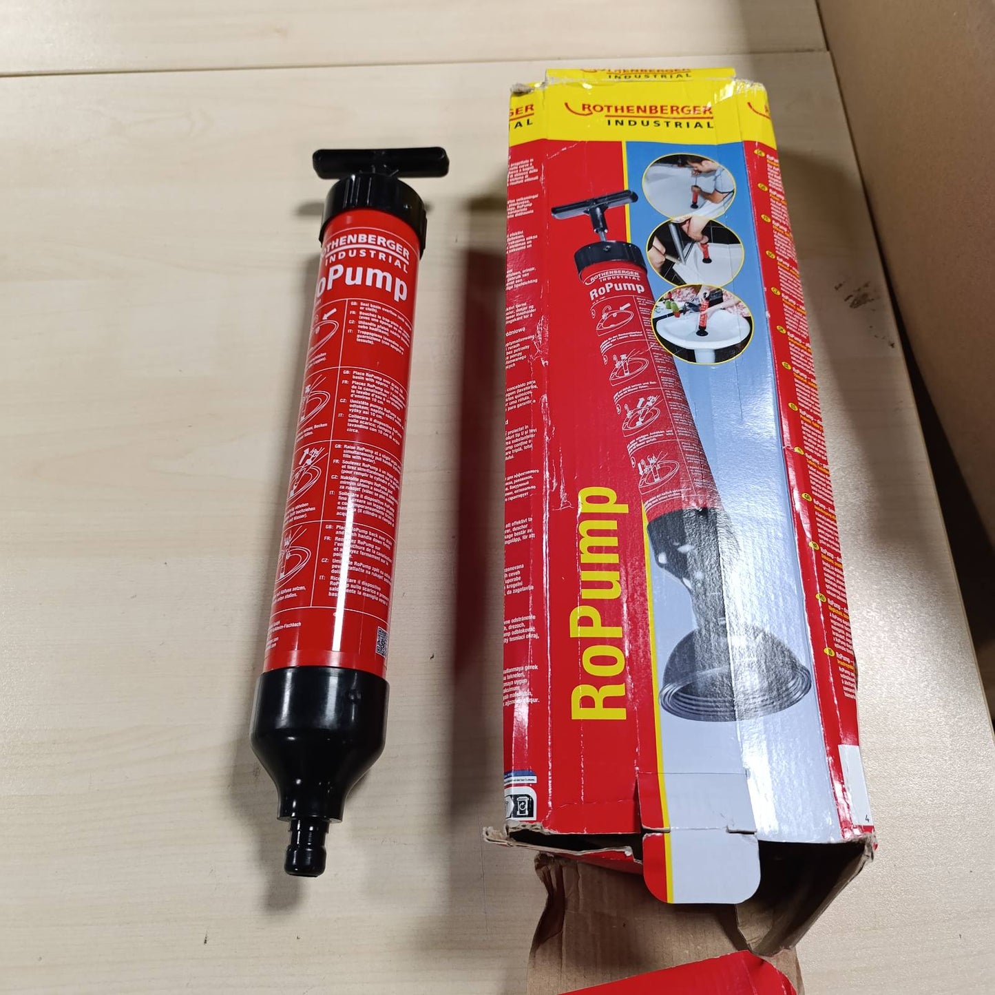 288837 - ROTHENBERGER Pastrues industrial me thithje dhe presion RoPump, për heqjen e bllokimeve në sifone dhe kullues.