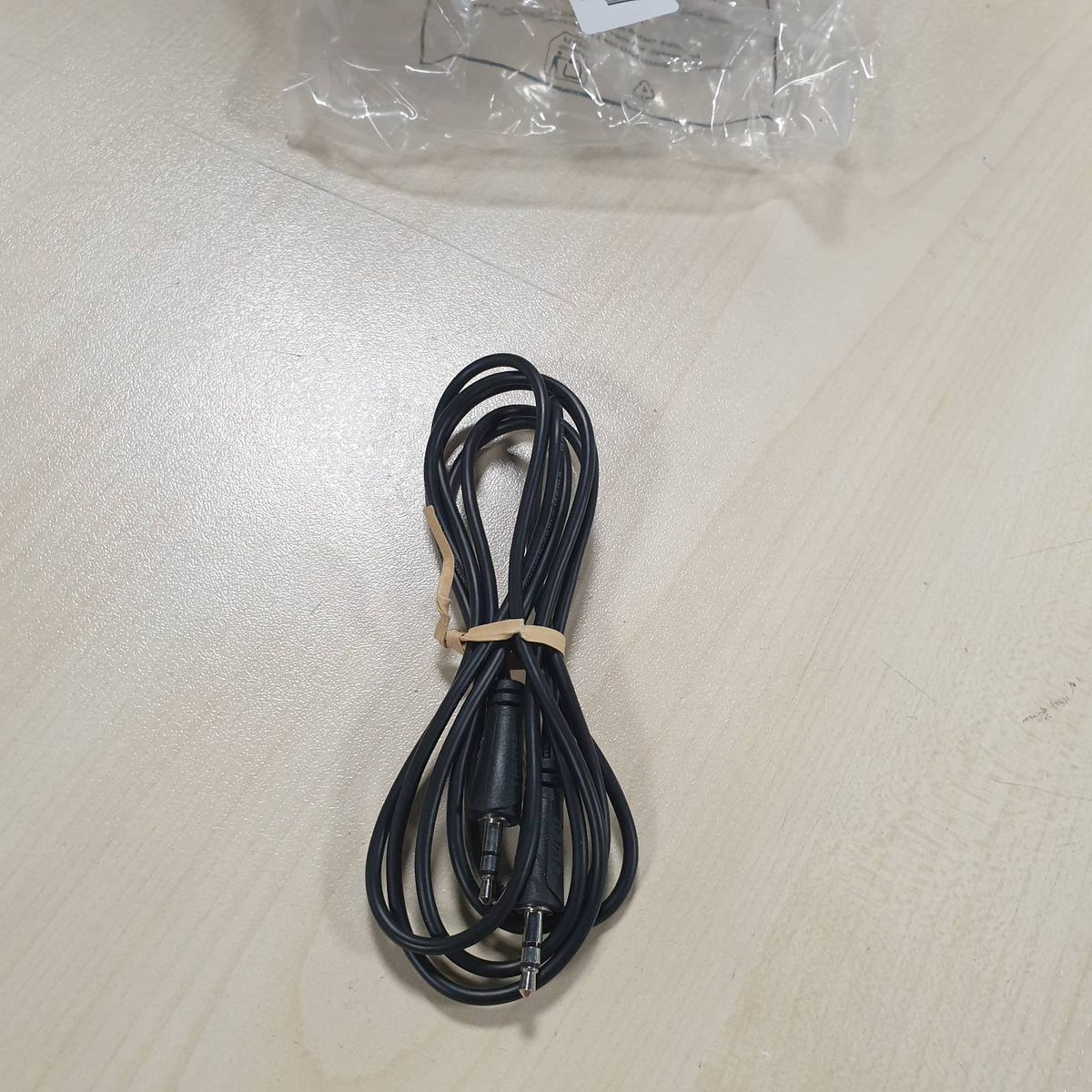 310593 - HAMA - Kabllo audio, prizë 3.5 mm - 1.5 m e zezë