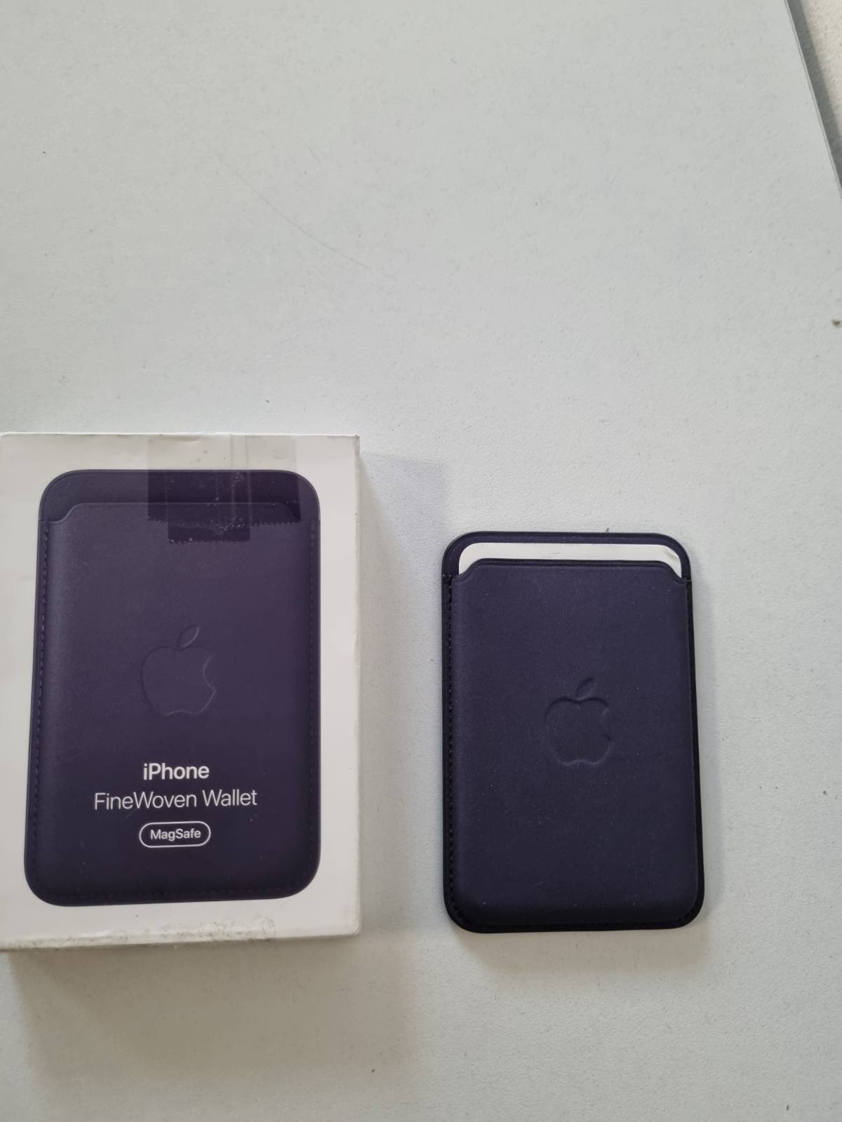 308727 - APPLE Portofol iPhone prej pëlhure të hollë me MagSafe – Purple Midnight