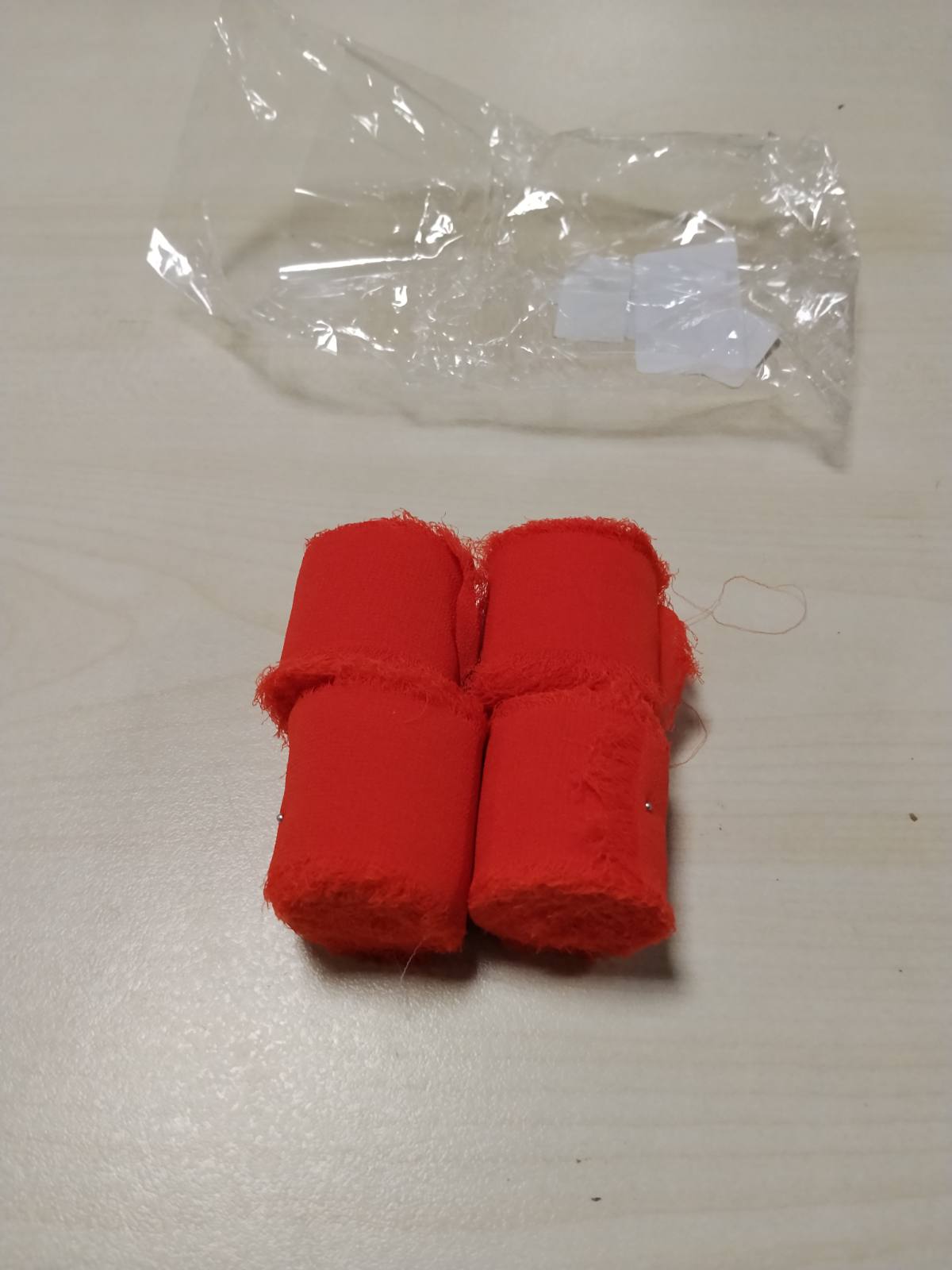 310312 - SET TONIFUL ME 4 RROTULLA FJONGO MUSLINI PREJ SHIFONI PORTOKALLI, 3.8 CM X 5 M, PËR MBËSHTJELLJE DHURATASH DHE DEKORIME