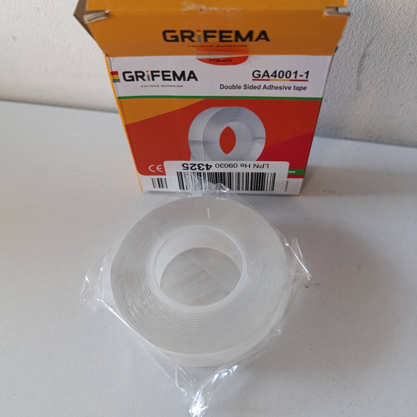 322796 - GRIFEMA GA4001-1, Shirit ngjitës i fortë me dy anë, 3 metra, 1 rrotull, i lëvizshëm pa lënë gjurmë, jashtëzakonisht ngjitës dhe i ripërdorshëm, për përdorim shtëpiak