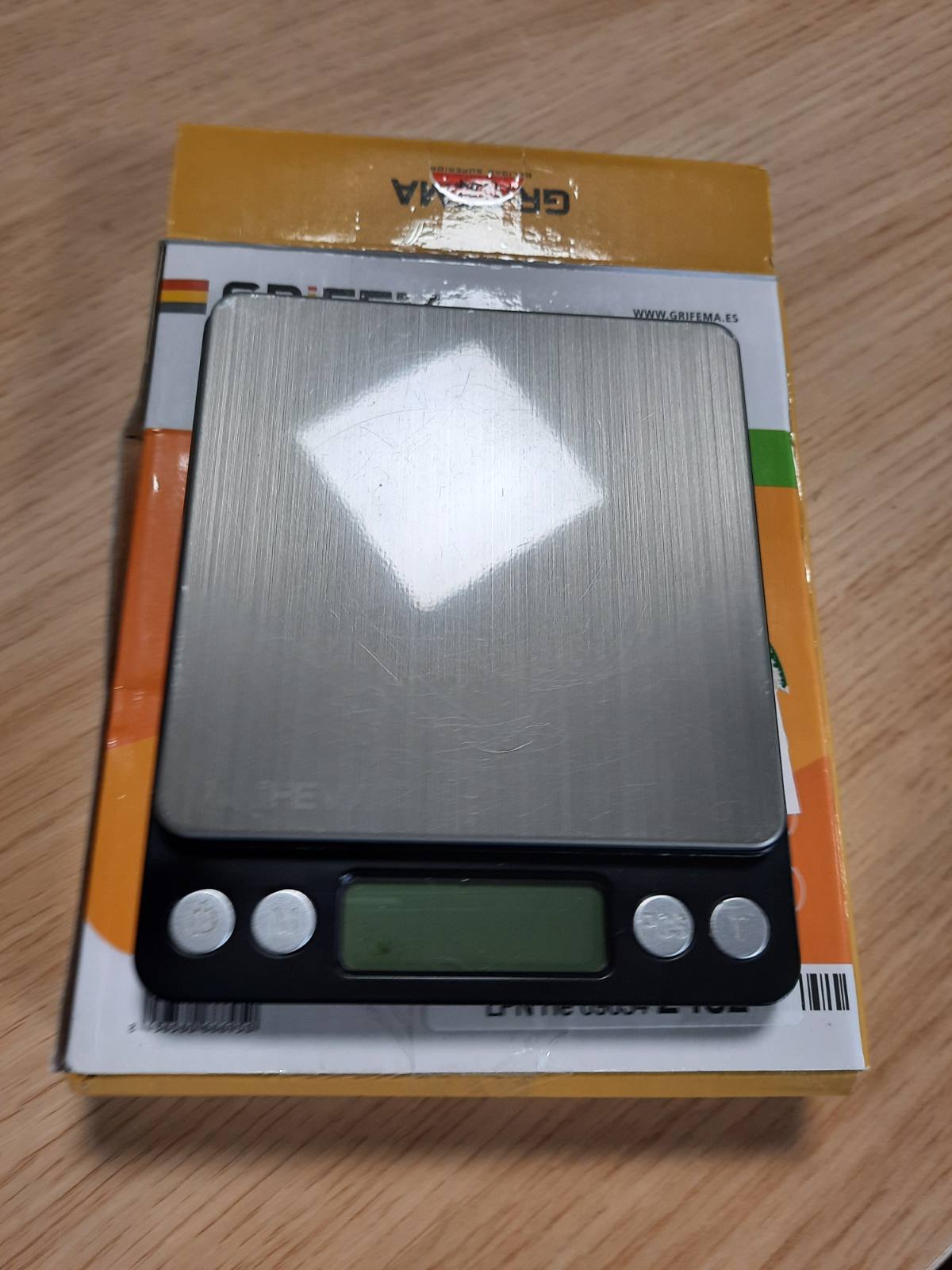 322683 - GRIFEMA - Peshore precize kuzhine 0.05-500g, tara LCD, fikje automatike, 6 njësi matëse