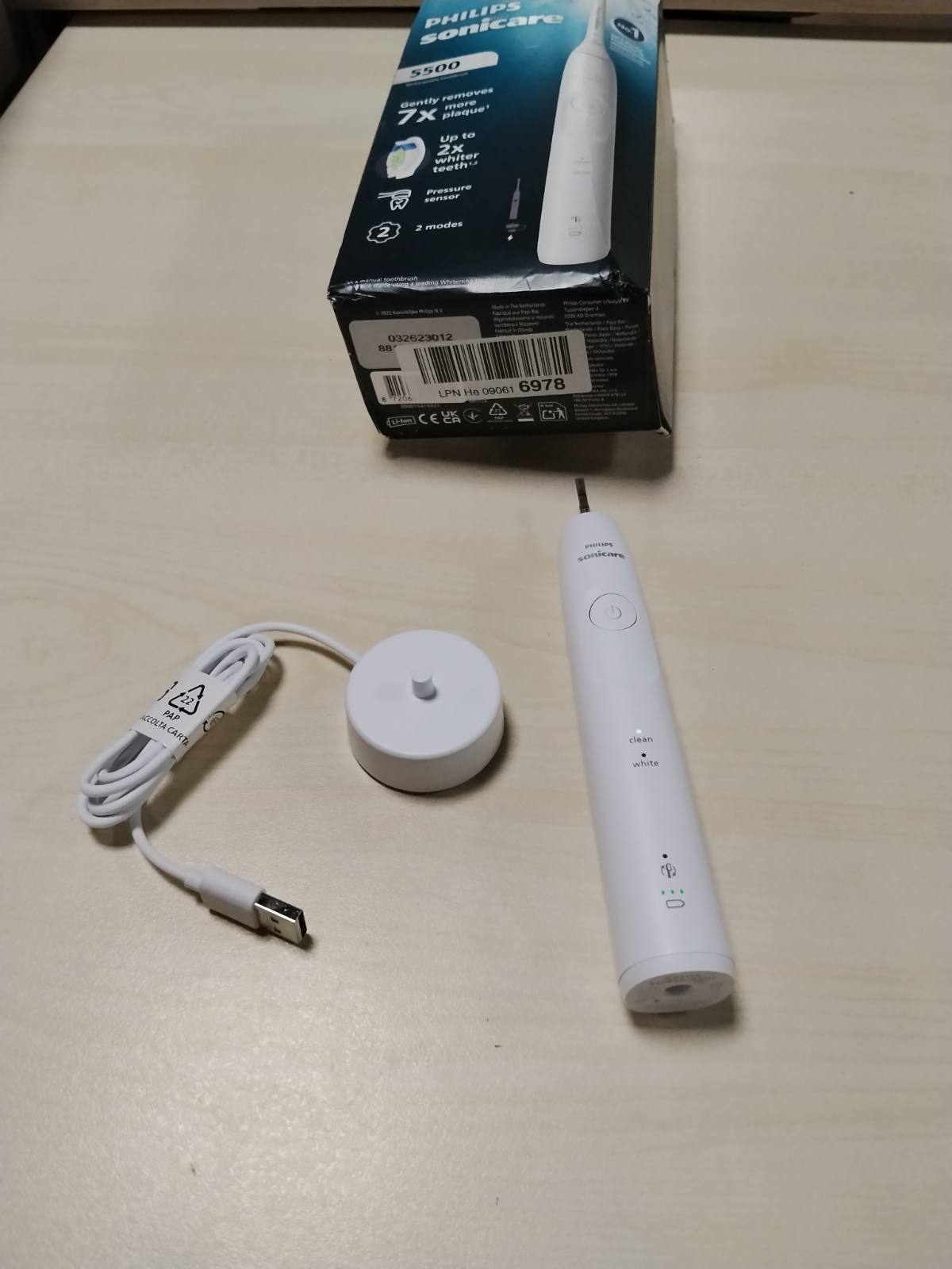 307166 - Philips Furçë dhëmbësh elektrike Sonicare 5500, 1 nivel intensiteti, kontroll presioni, EasyStart, SmartTimer, BrushPacer, e bardhë, modeli HX7110/01