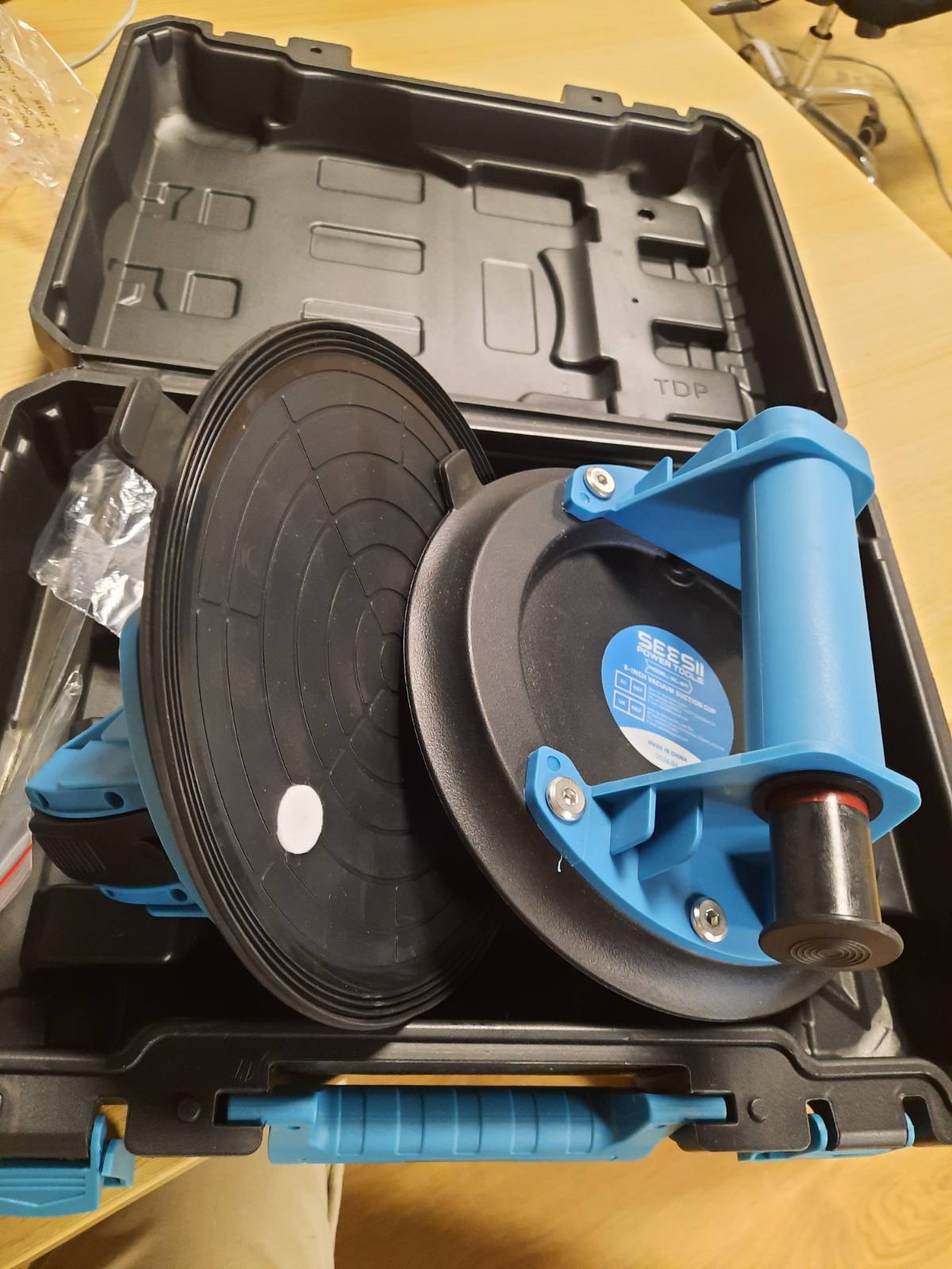 312881 - SEESII Ngritës me vakum për pllaka, Pako me 2 gota thithëse qelqi 8", Kapacitet maksimal ngarkese 200 kg