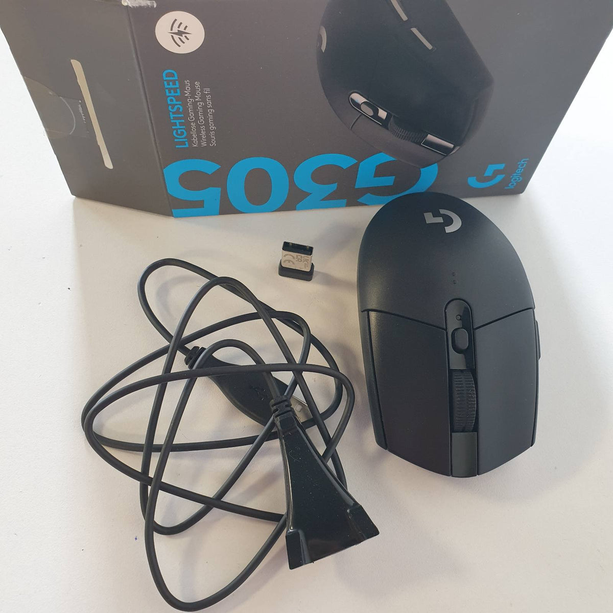 305193 - LOGITECH Maus për lojëra pa tel G G305 LIGHTSPEED, sensor HERO 12K DPI, lidhje pa tel, 6 butona të programueshëm, jetëgjatësi baterie 250 orë, i lehtë, PC/Mac - i zi