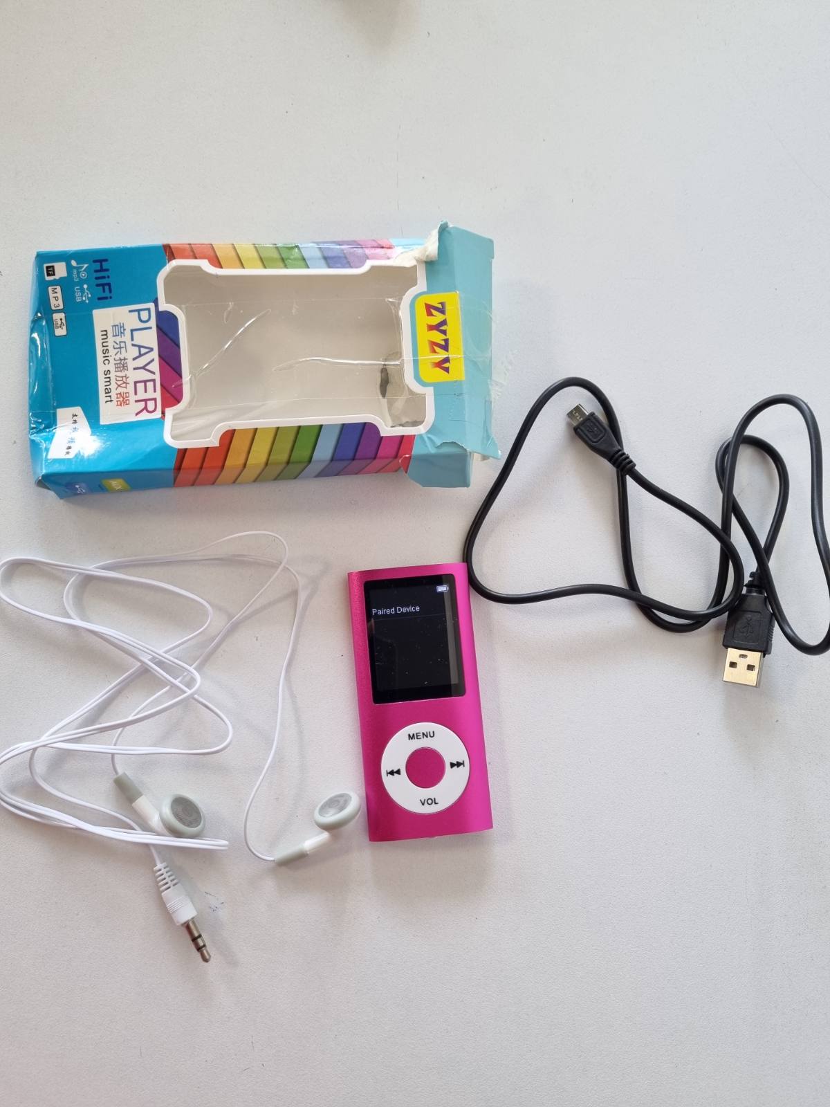 305442 - MP3 Player me Bluetooth, Ekran LCD 1.8 inç, Zë HiFi, Kufje të Përfshira, Mbështetje deri në 64 GB