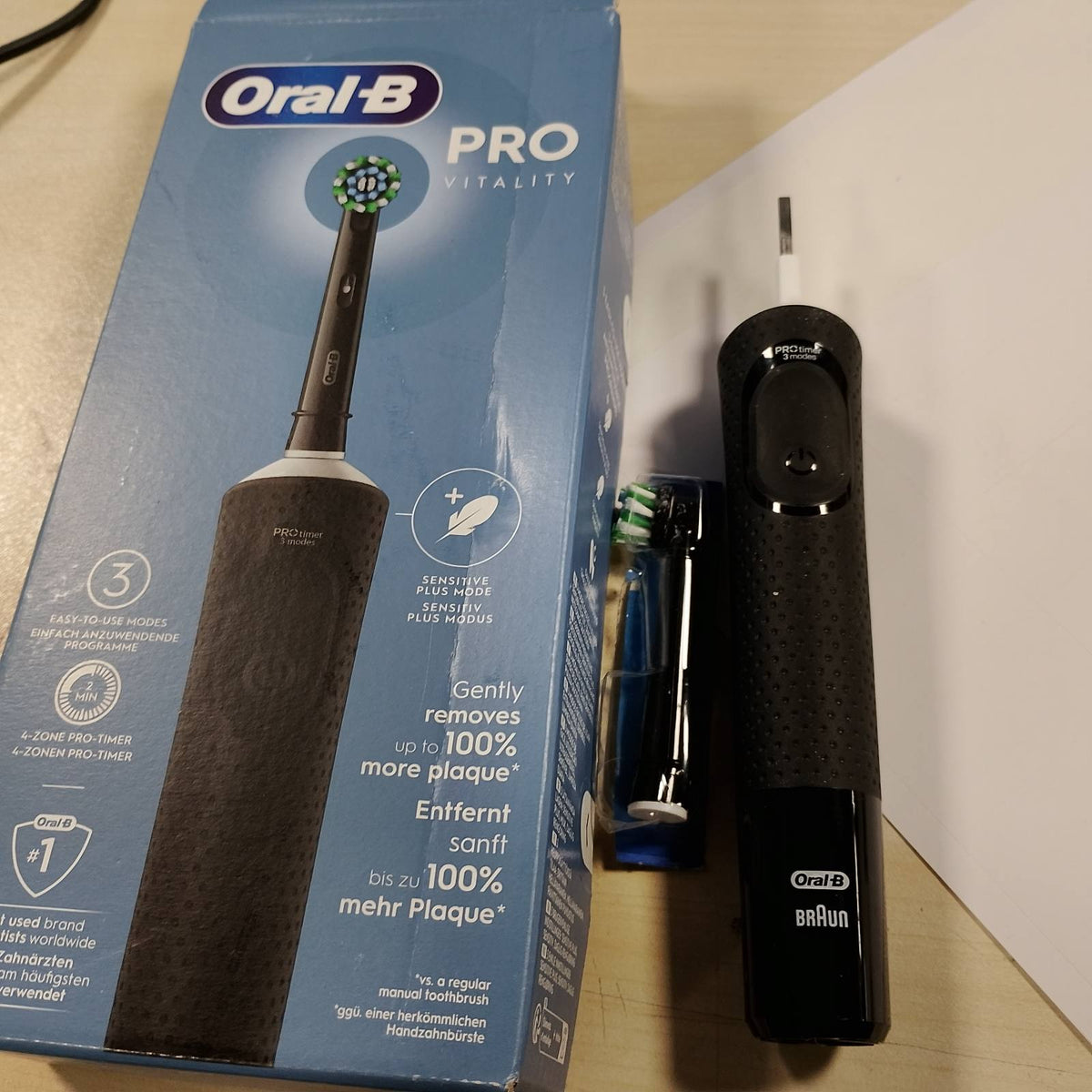 306360 - ORAL-B Furçë dhëmbësh elektrike e rikarikueshme Vitality Pro, e zezë, 1 kokë furçe. 1 furçë dhëmbësh