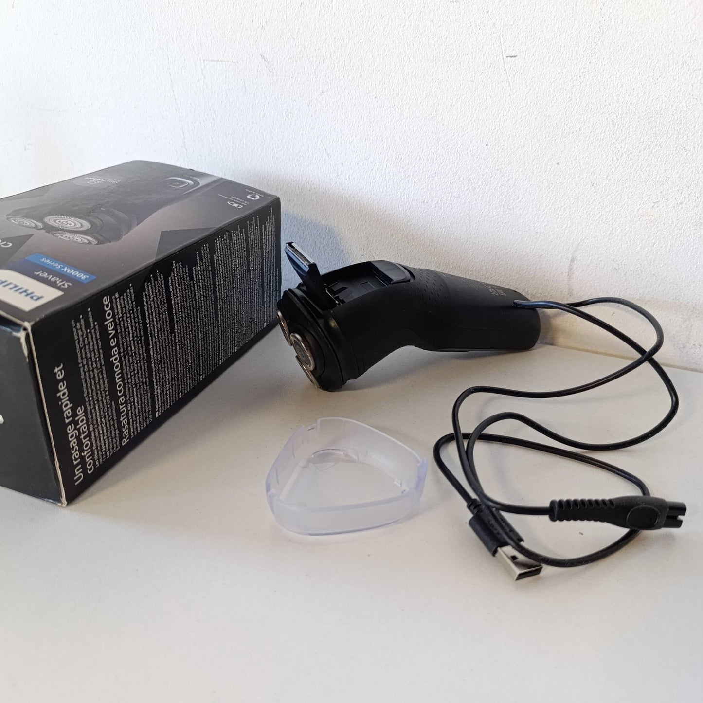 320962 - PHILIPS Seria Shaver 3000X – Makinë rroje elektrike për burra, rroje e lagësht dhe e thatë, teknologji SkinProtect, prerës mjekre që hapet (X3001/00)