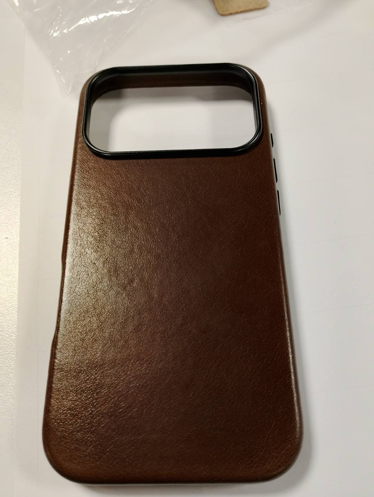 309844 - KINGFLAG Mbështjellës lëkure për iPhone 17 Pro 6.3 inç, lëkurë e plotë e lyer me vaj, e pajtueshme me MagSafe, ekstra e hollë (kafe)