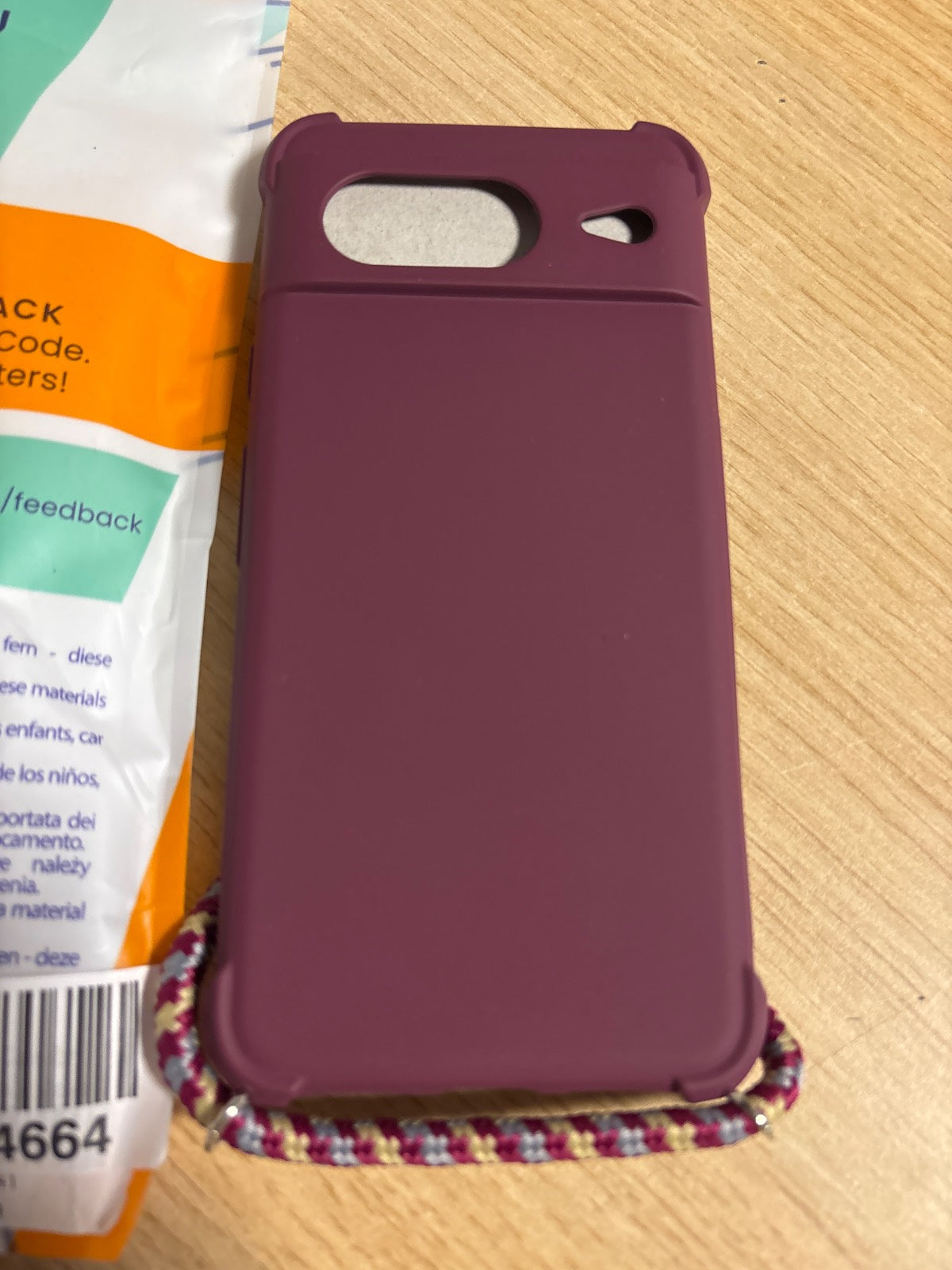 296358 - KWMOBILE - Mbrojtëse silikoni për Google Pixel 8, ngjyrë Bordeaux, me kordon për qafë