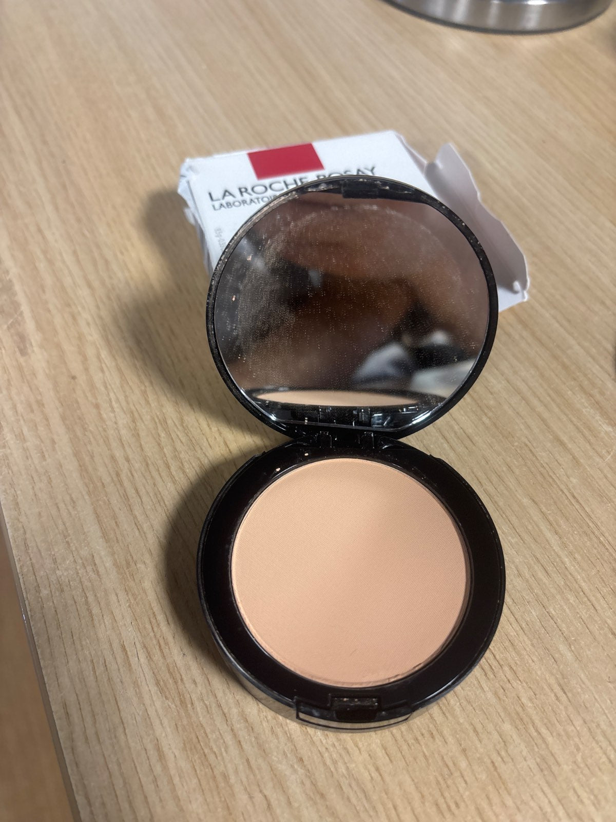 321240 - LA ROCHE-POSAY Pudër kompakte minerale Toleriane, për lëkurë të ndjeshme, SPF 25, ngjyra: Beige Sable Nr. 13, 9 g