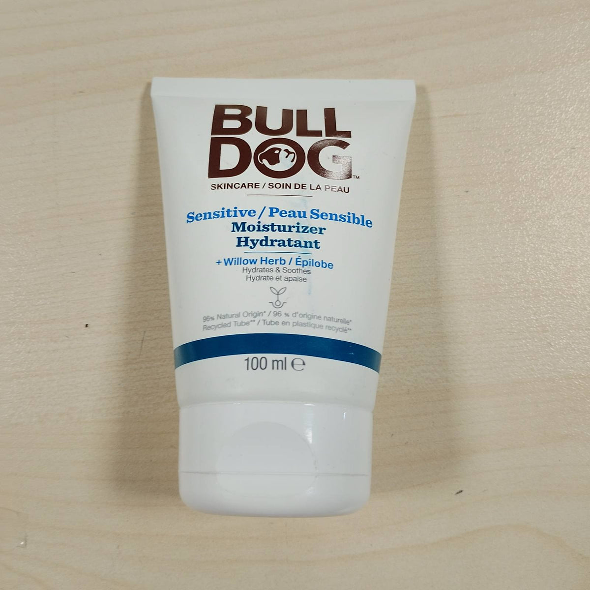 297687 - BULLDOG Kujdes hidratues për lëkurë të ndjeshme 100 ml