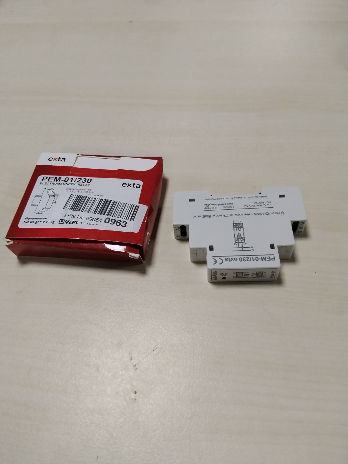 314699 - EXTA Rele elektromagnetike PEM-01/230, 4000 W, 230 V, e bardhë