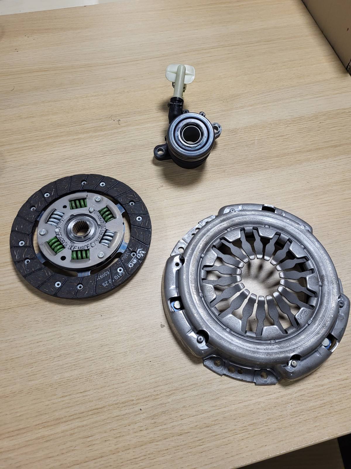 312530 - VALEO Kompleti i kompletit të tufës 3P (Csc) 834325