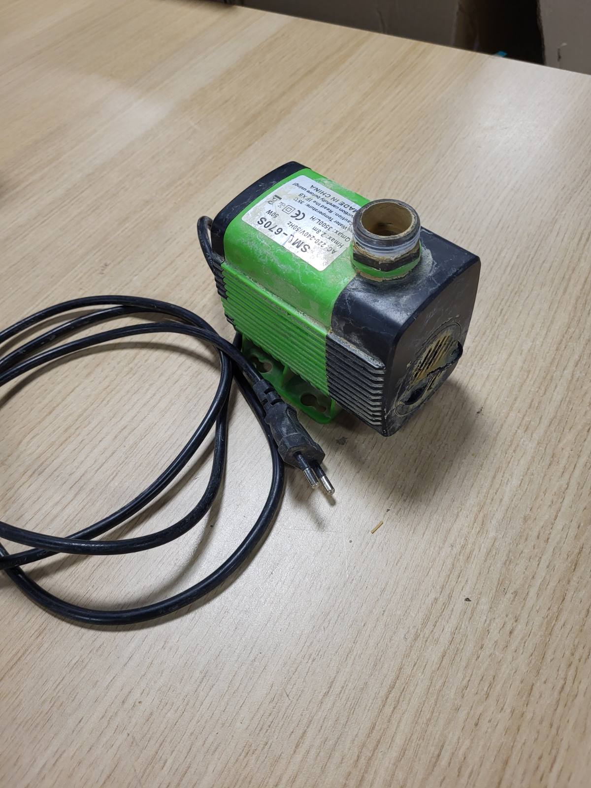313413 - Lnicez Pompë uji zhytëse 50W, 3500 L/H për shatërvanë kopshti dhe akuariume me 5 gryka dhe një kokë 2.8 m