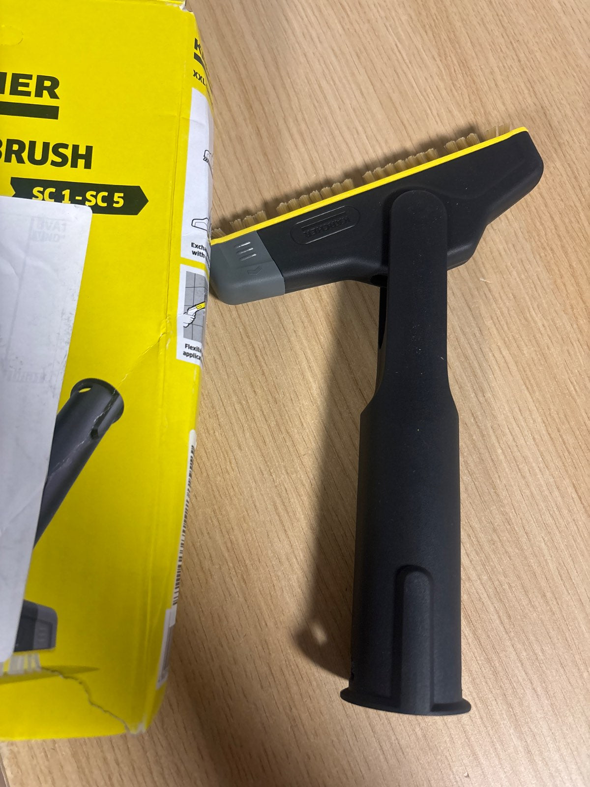 313946 - KÄRCHER Furçë e madhe për llaç, nyje fleksibile, kokë furçe e zëvendësueshme, për pastrim higjienik të llaçit të pllakave të çimentos, aksesor origjinal për pastruesit me avull