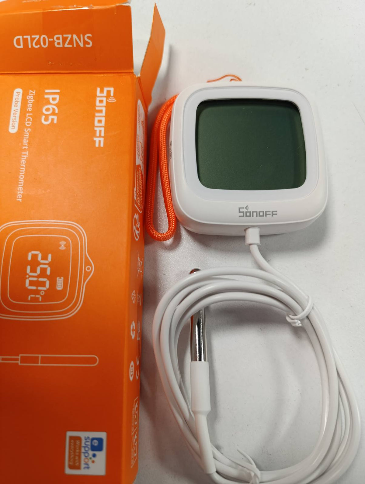 314220 - SONOFF SNZB-02LD Sensor temperature Zigbee i papërshkueshëm nga uji me sondë çeliku inox 1.5 m, ekran LCD, diapazon -40~115C, monitorim me aplikacion, montim magnetik