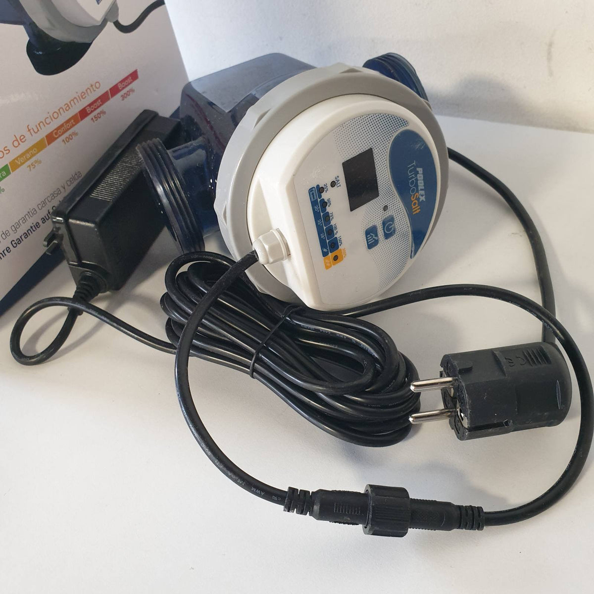 312470 - POOLEX - Kripë Turbo - Elektrolizues Kompakt për Pishina - I pajtueshëm me të gjitha llojet e filtrimit - Trajtim natyral - Deri në 60 m³ - Mirëmbajtje automatike - 4 mënyra funksionimi - Modeli 600