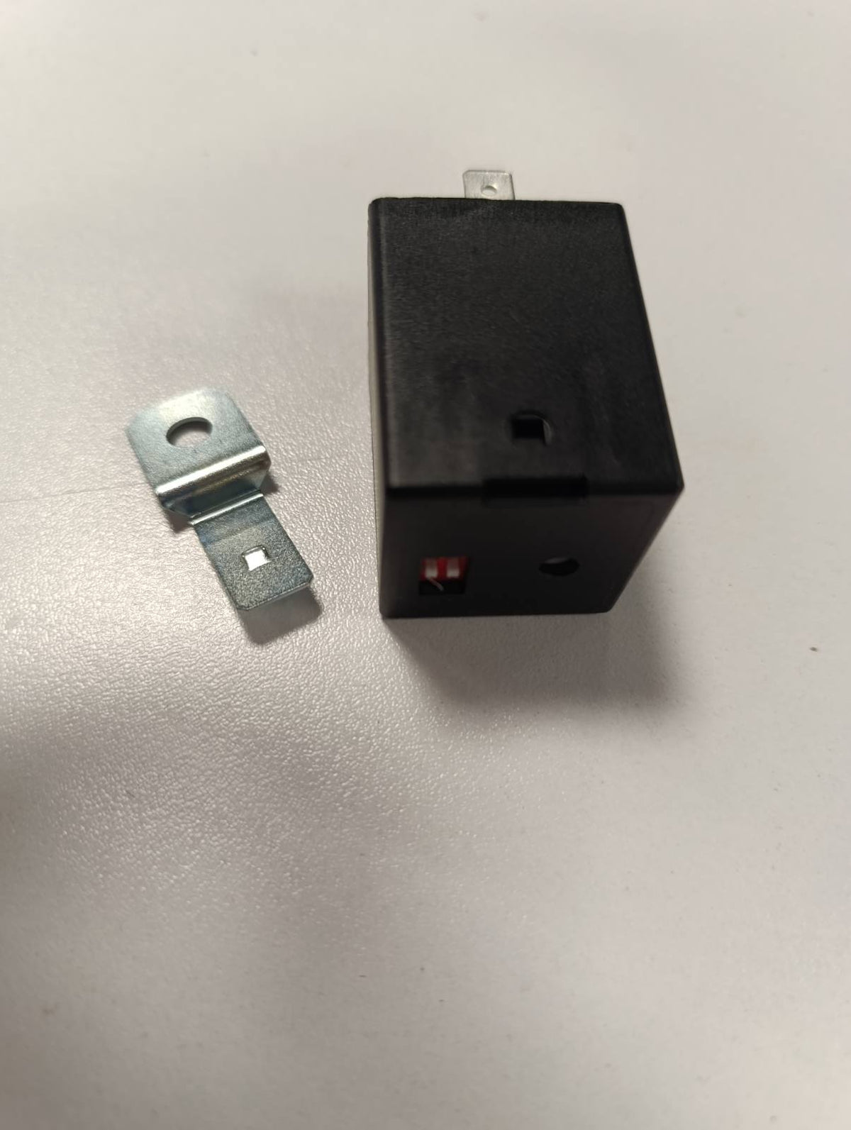 312922 - HELLA 5HE 996 152-141 - Rele Kohore 24V, Numri i Lidhjeve: 5, Kontakt Ndërrimi